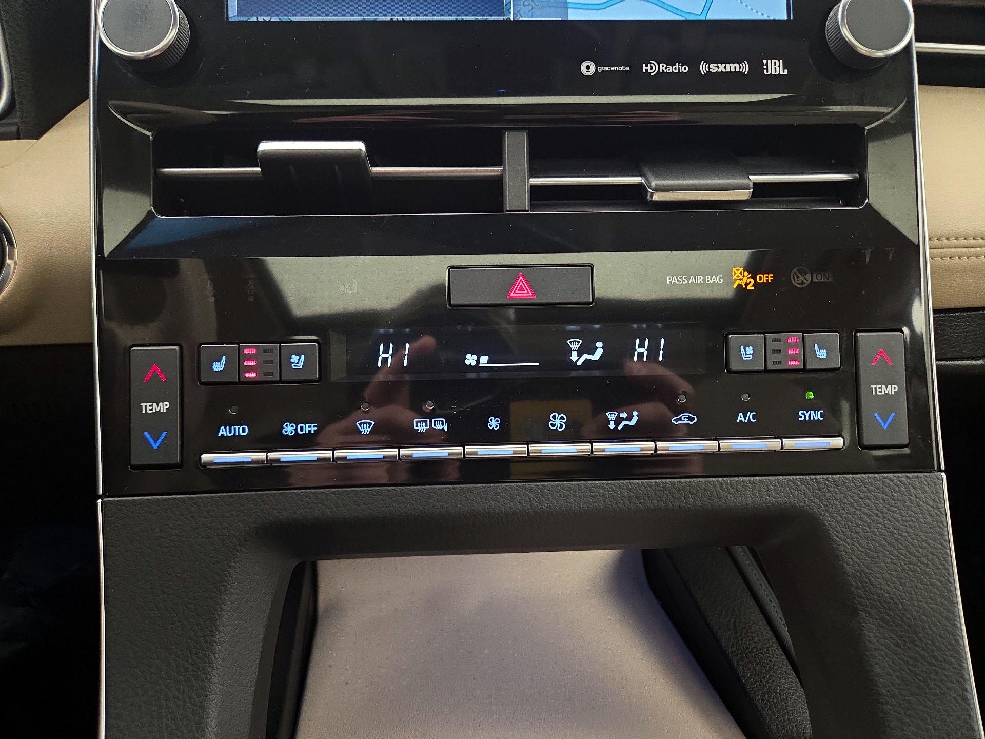 Thumbnail: 2019 Toyota Avalon - 17