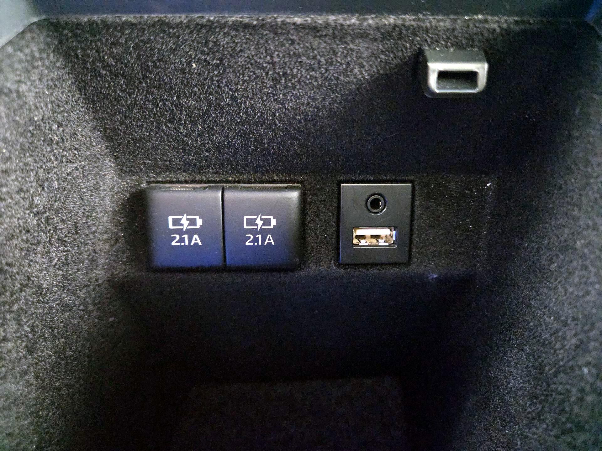 Thumbnail: 2019 Toyota Avalon - 19