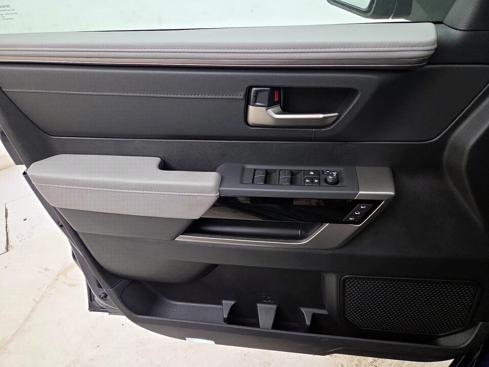 Thumbnail: 2023 Toyota Tundra - 12