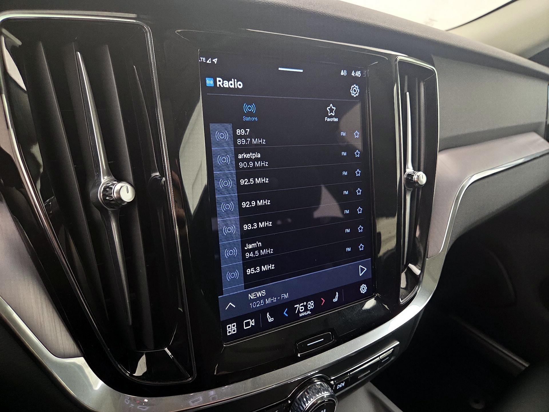 Thumbnail: 2024 Volvo S60 - 15