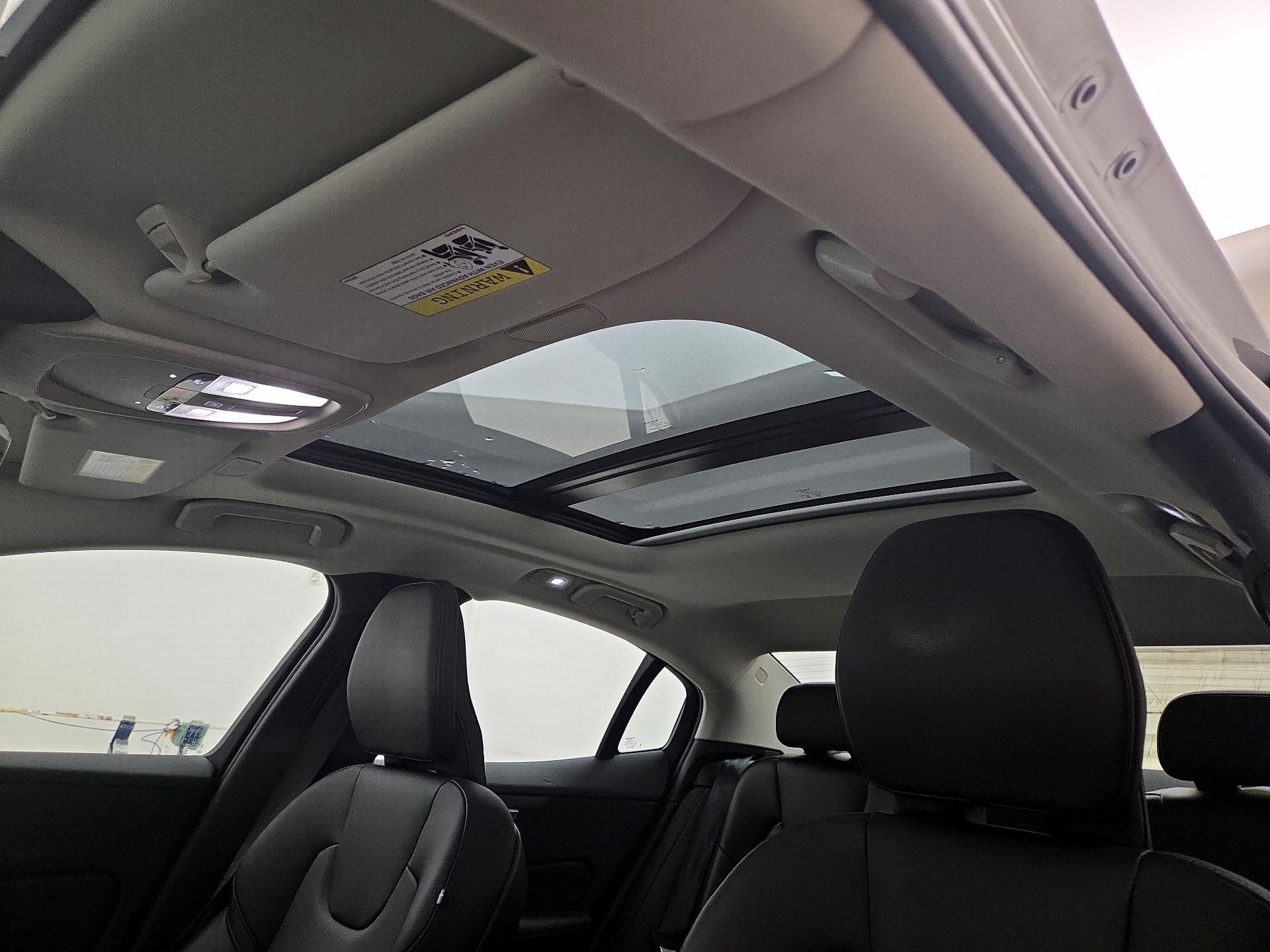 Thumbnail: 2024 Volvo S60 - 19