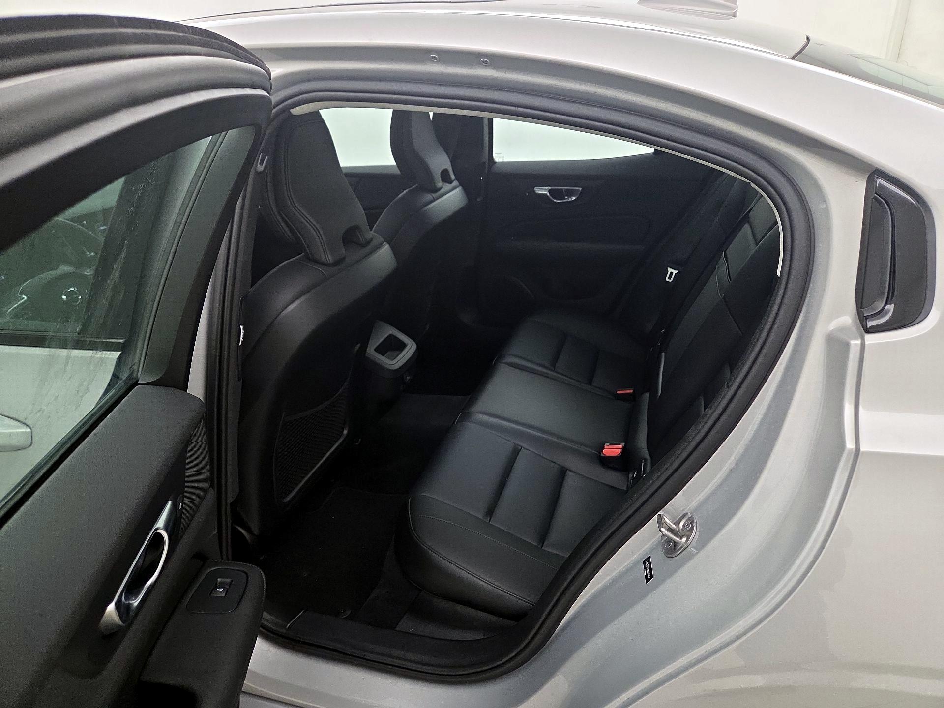 Thumbnail: 2024 Volvo S60 - 20