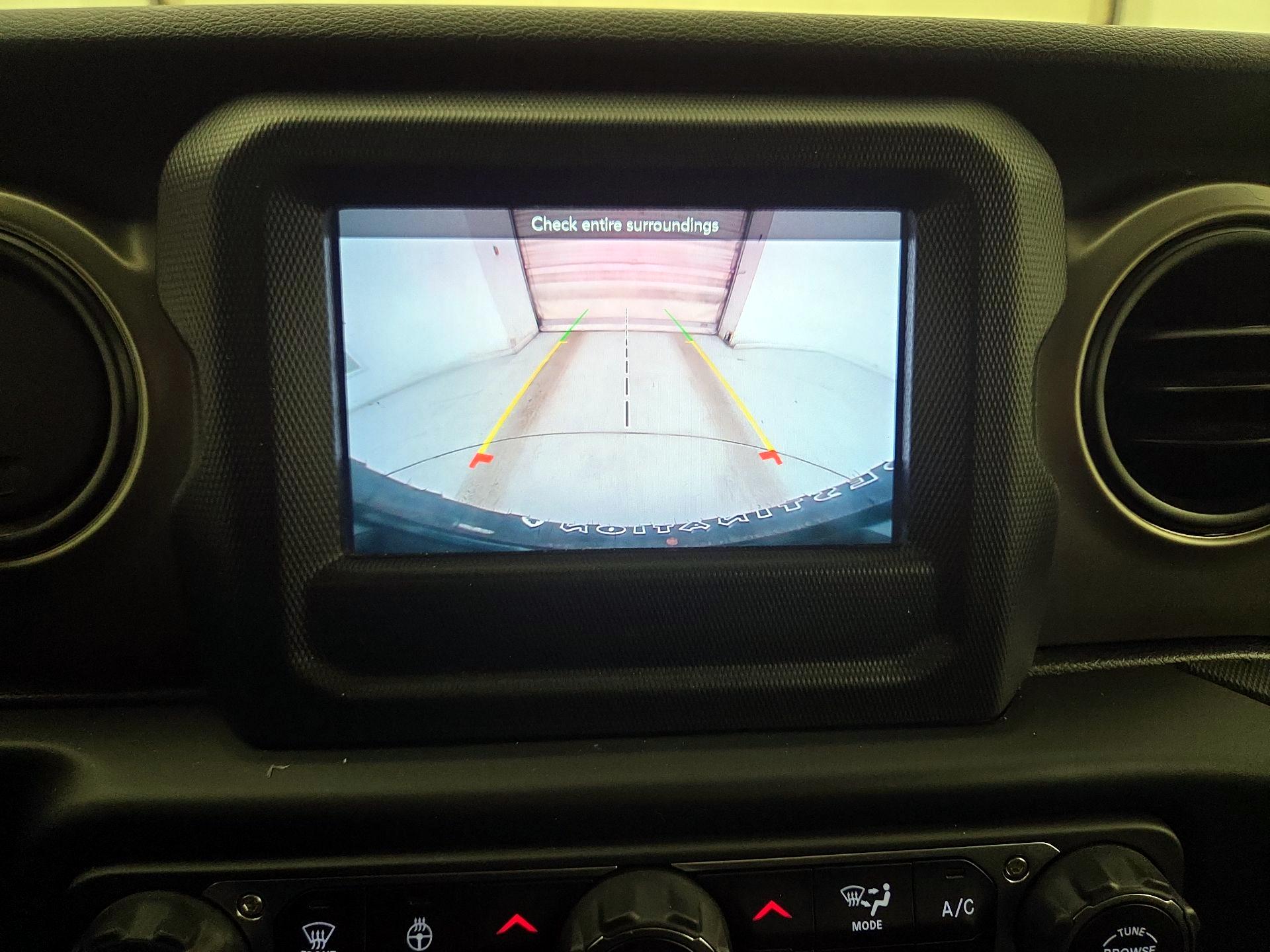 Thumbnail: 2021 Jeep Wrangler - 14