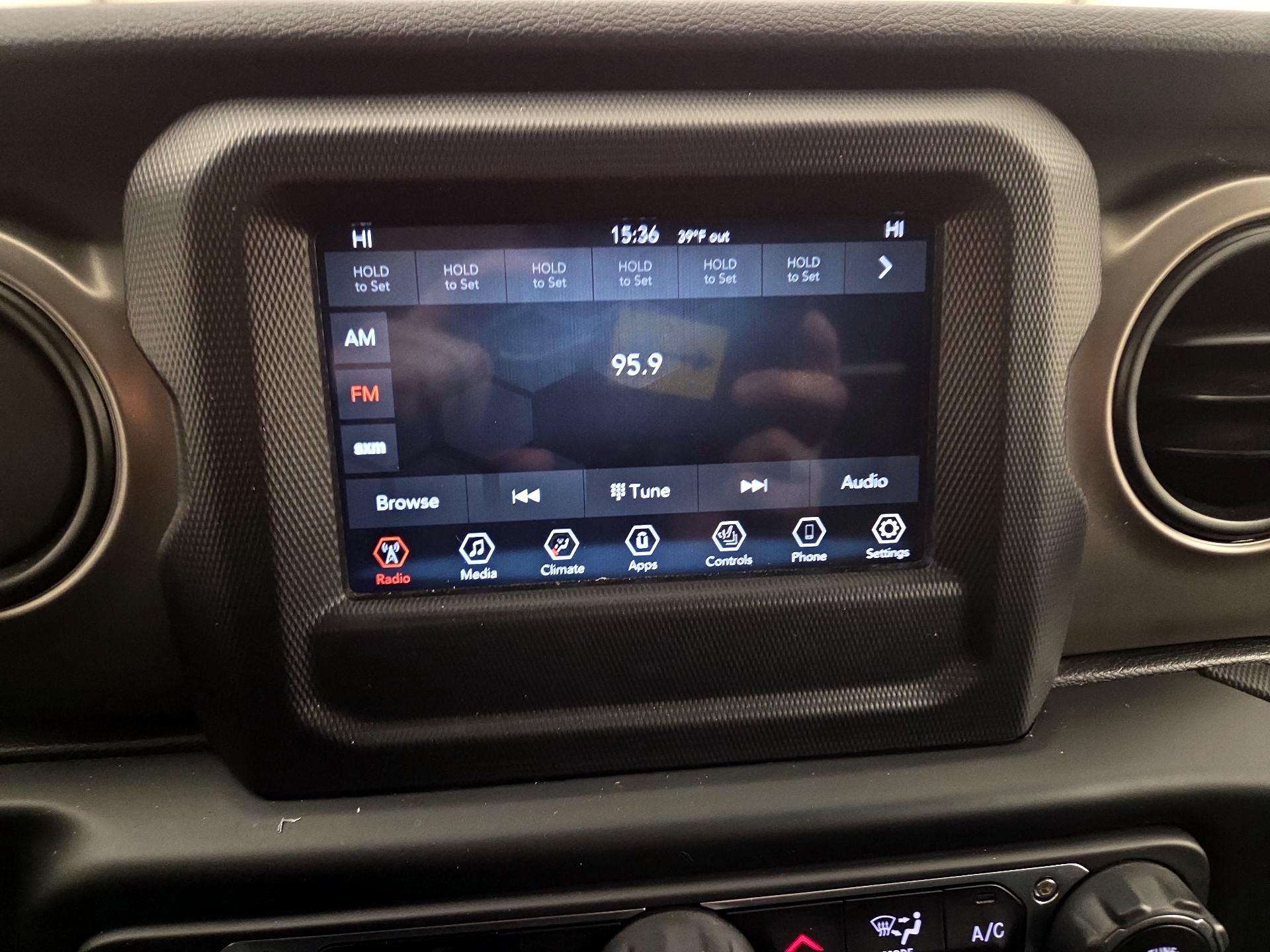 Thumbnail: 2021 Jeep Wrangler - 15