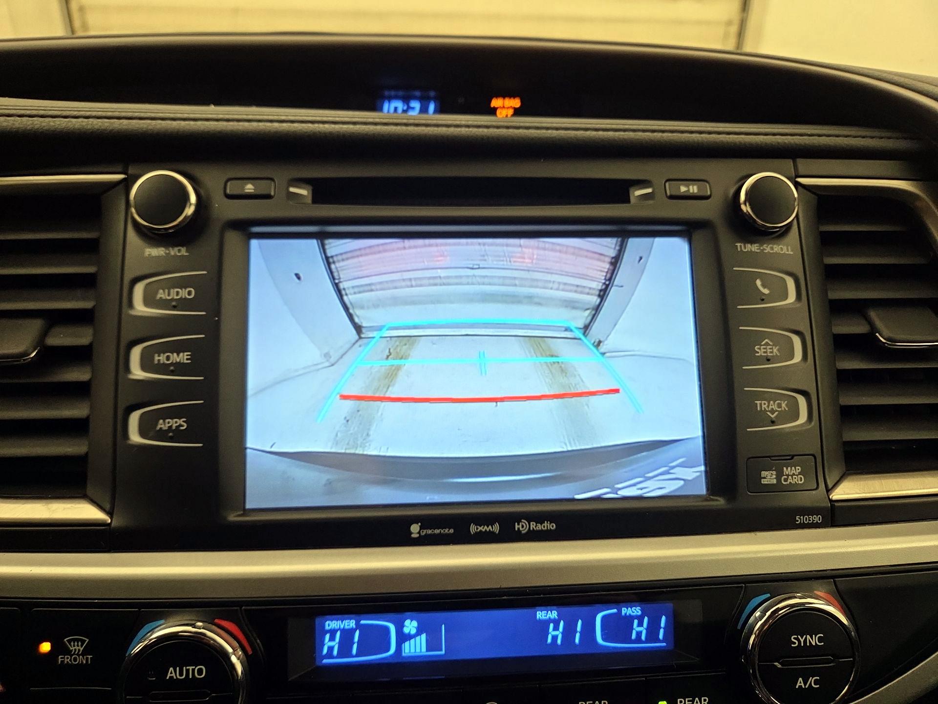 Thumbnail: 2019 Toyota Highlander - 14