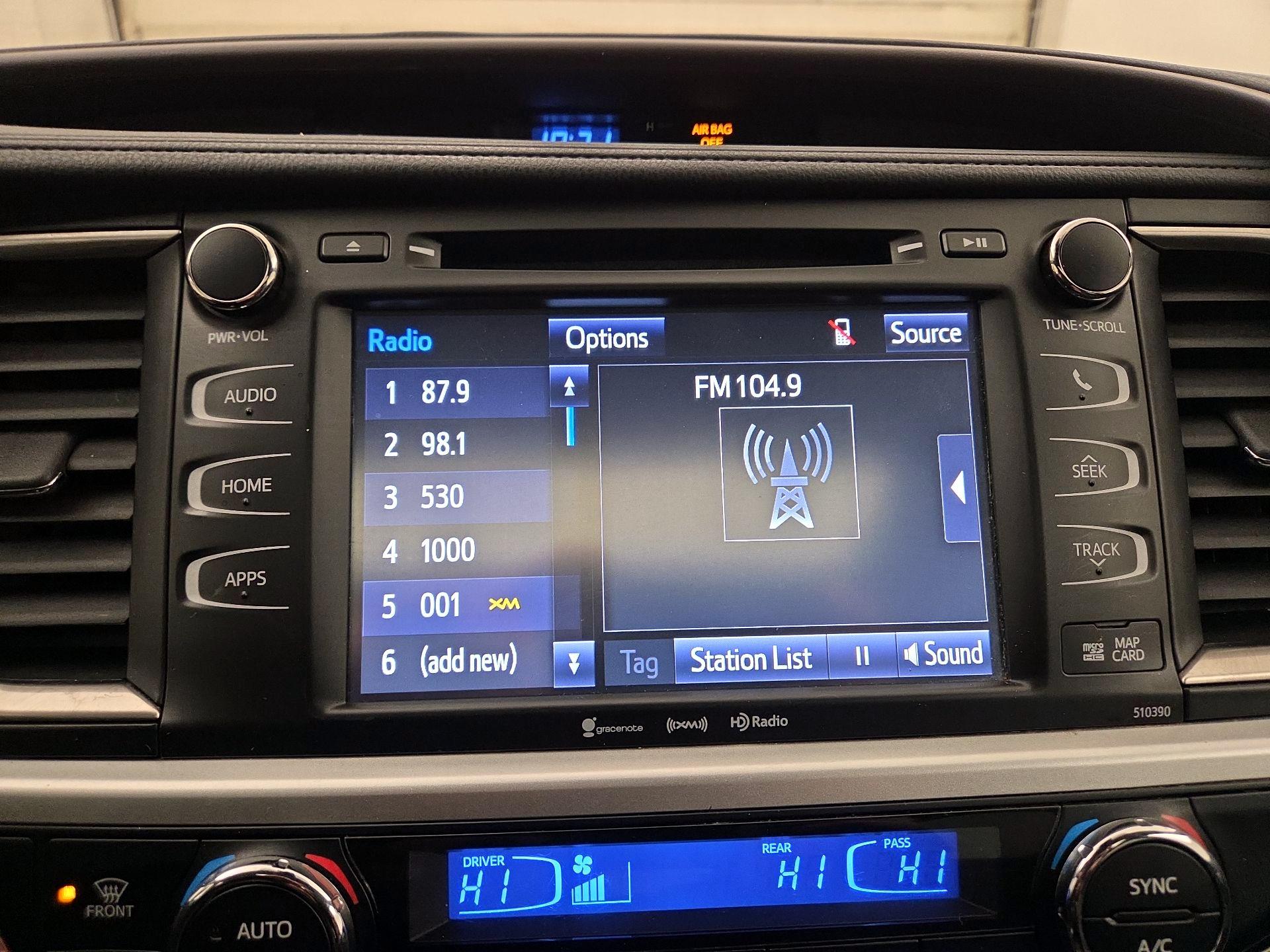 Thumbnail: 2019 Toyota Highlander - 15