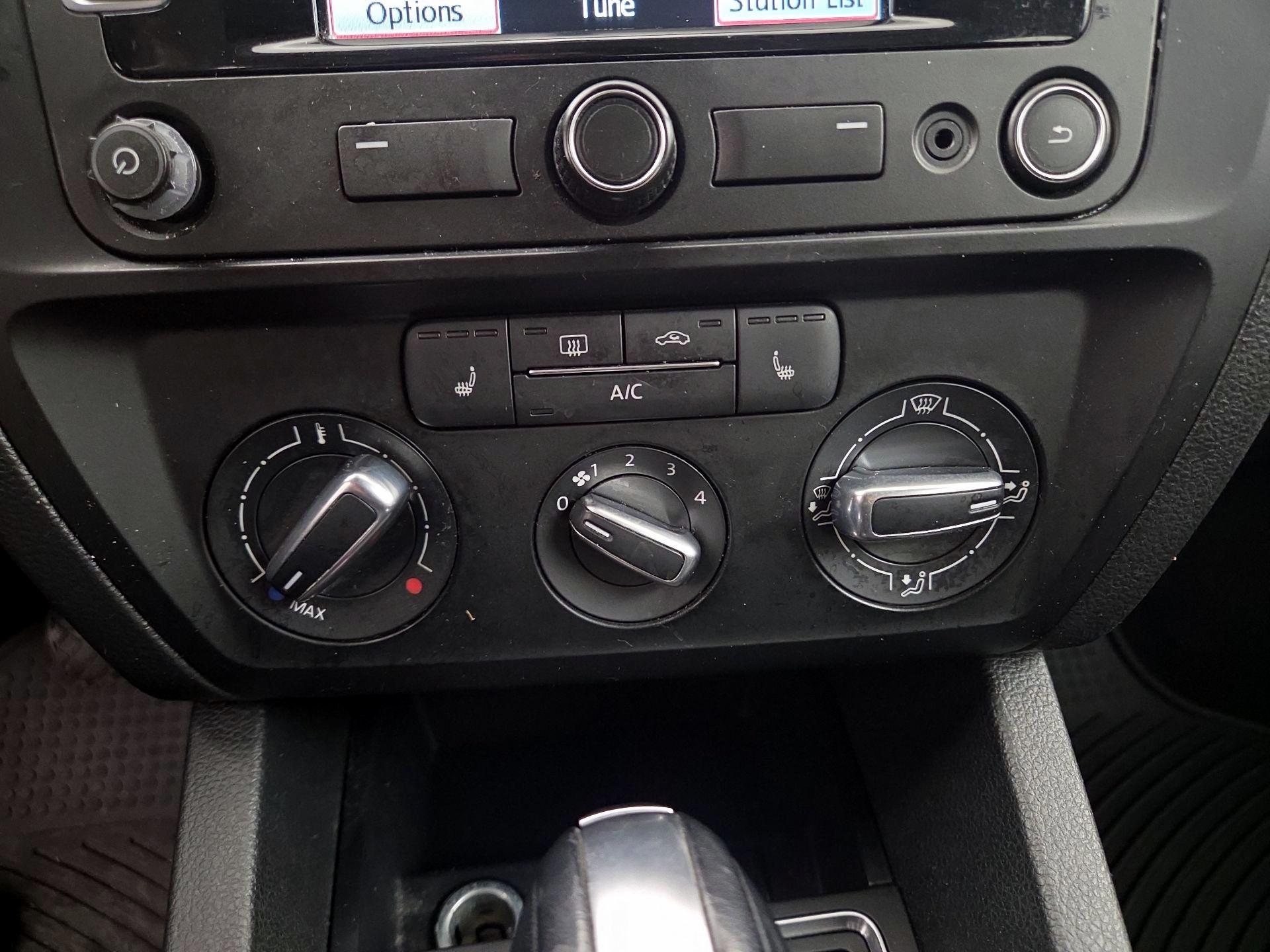 Thumbnail: 2015 Volkswagen Jetta - 16