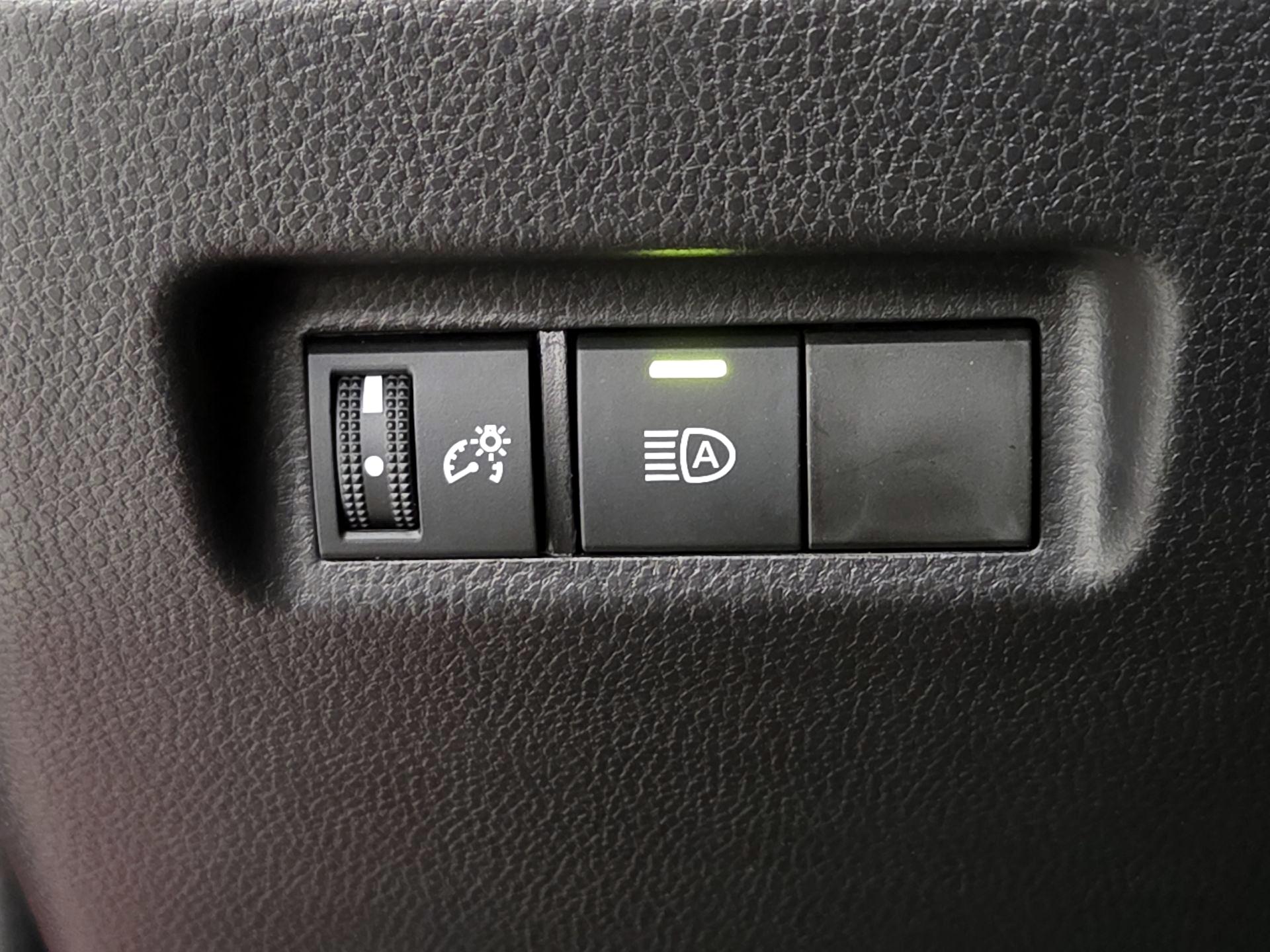 Thumbnail: 2025 Toyota RAV4 - 13