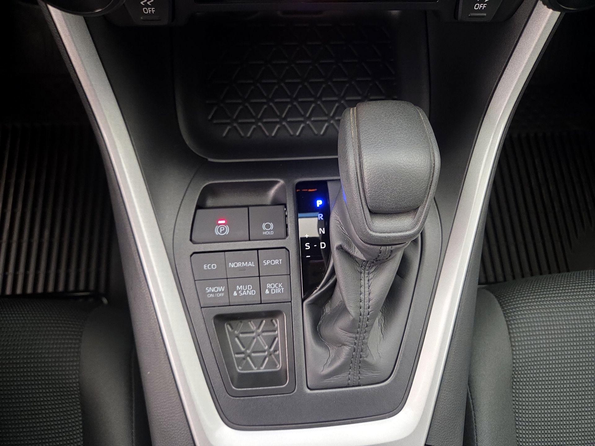 Thumbnail: 2025 Toyota RAV4 - 17