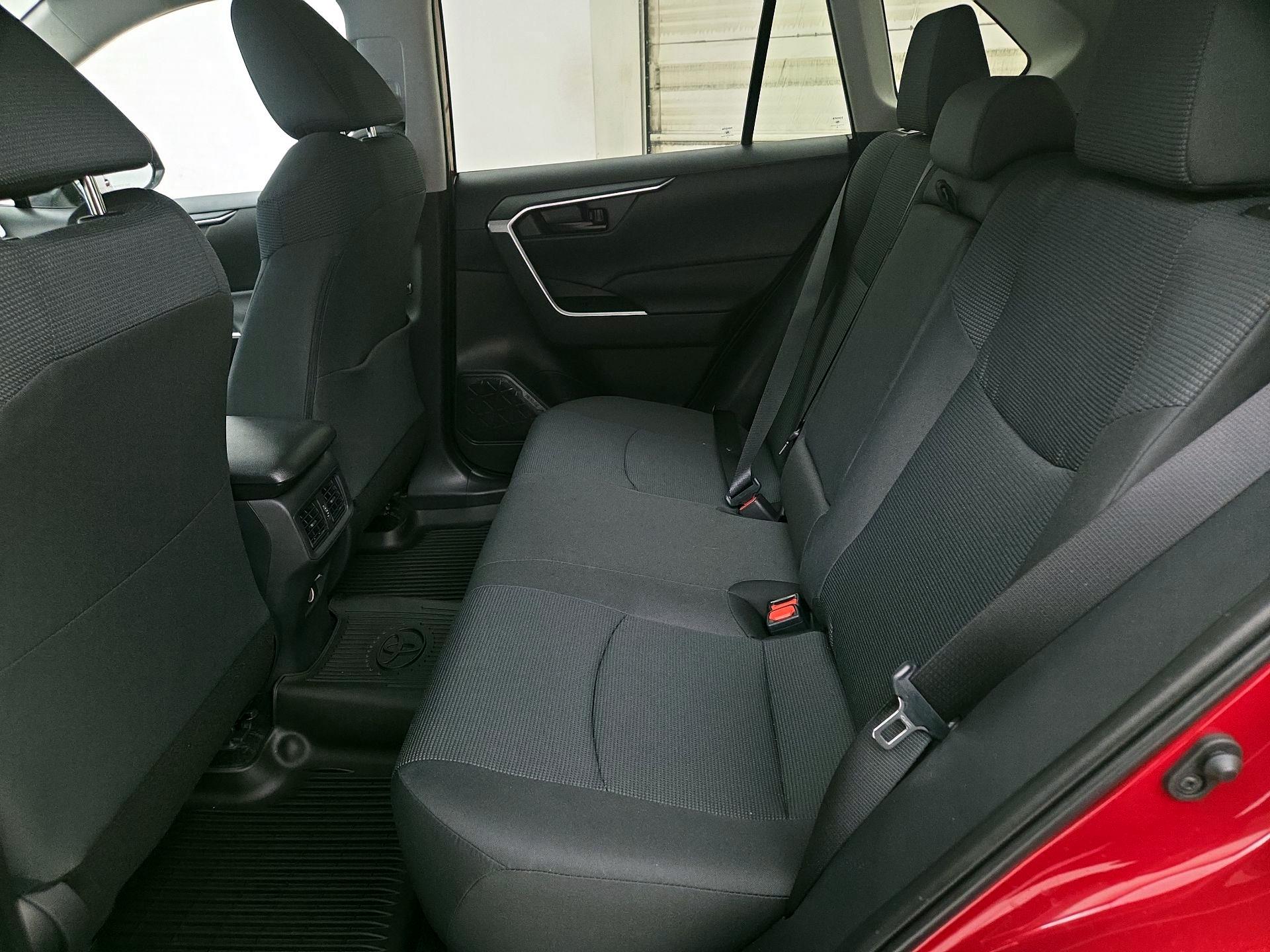 Thumbnail: 2025 Toyota RAV4 - 19