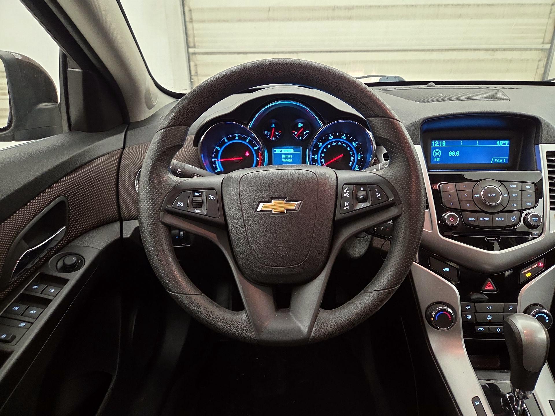 Thumbnail: 2015 Chevrolet Cruze - 10
