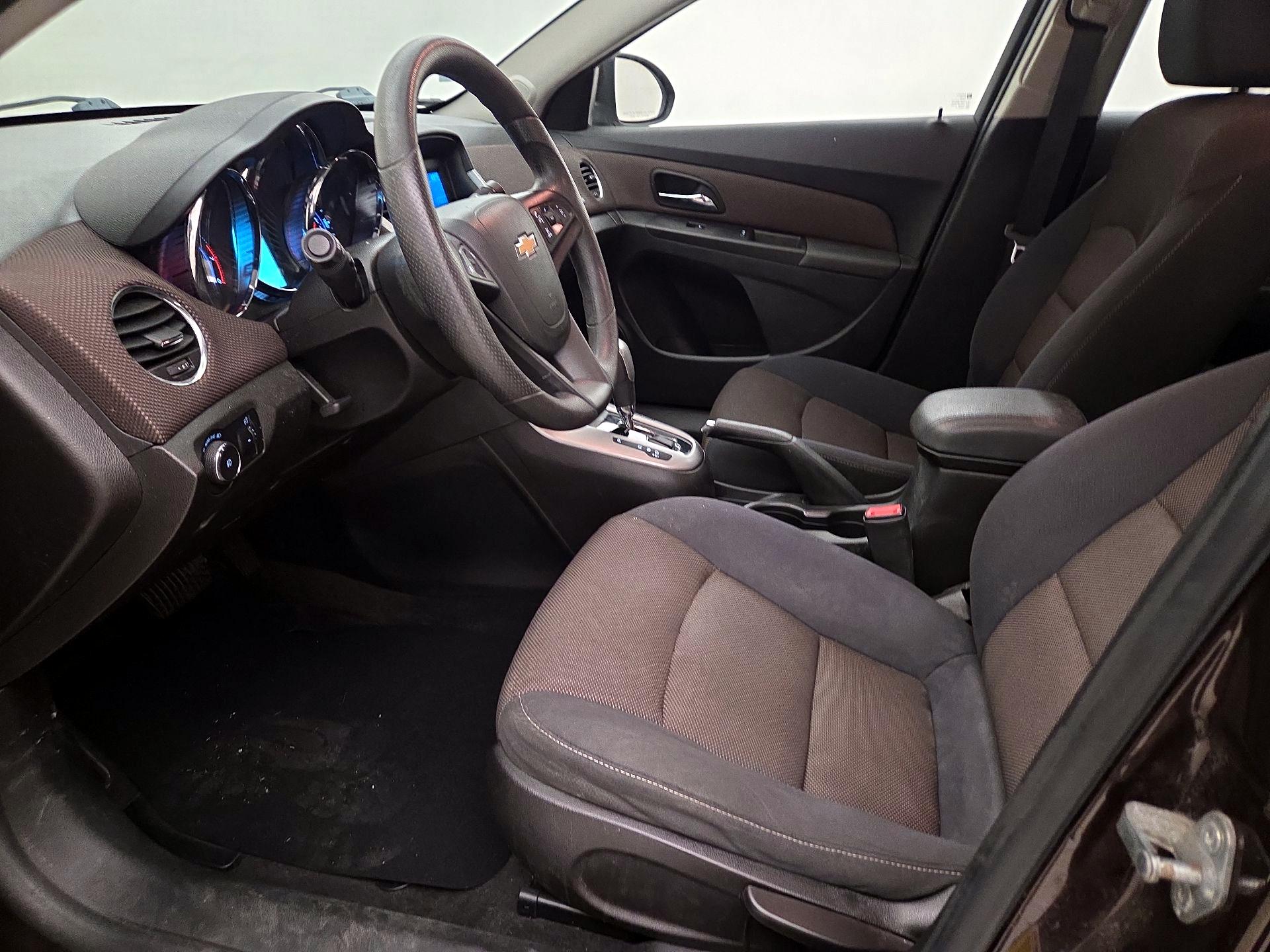 Thumbnail: 2015 Chevrolet Cruze - 11