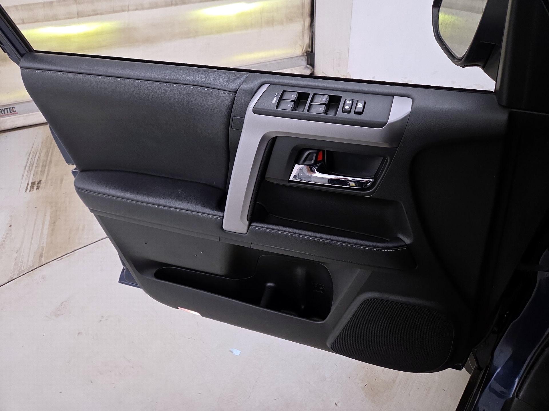 Thumbnail: 2021 Toyota 4Runner - 12