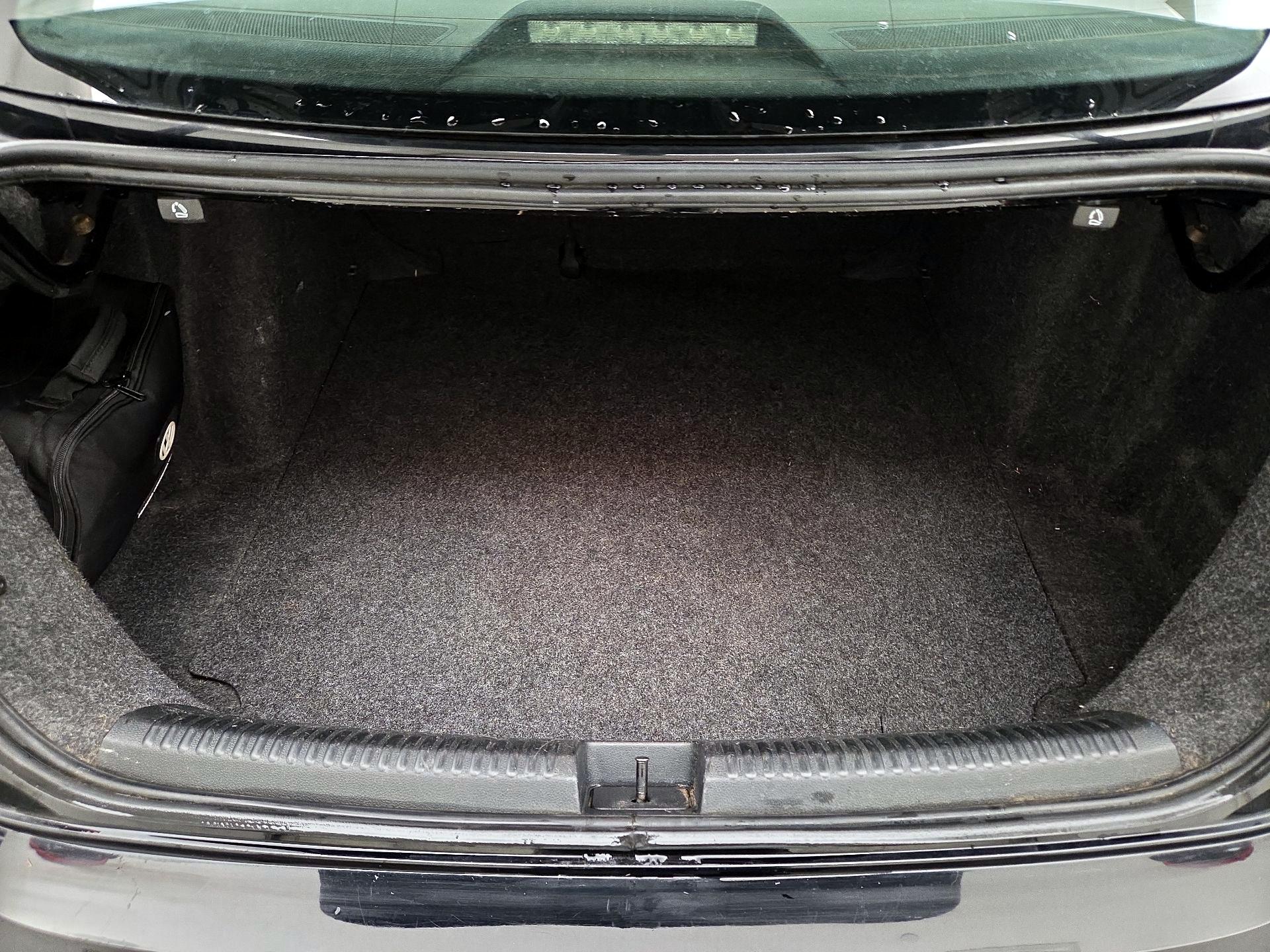 Thumbnail: 2017 Volkswagen Jetta - 17