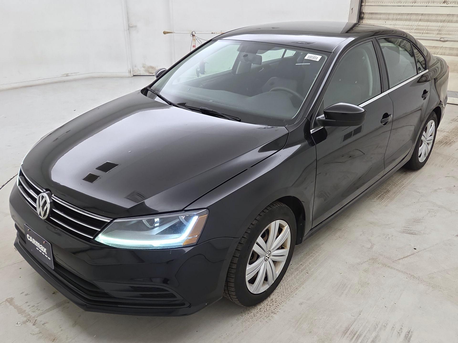 Thumbnail: 2017 Volkswagen Jetta - 3