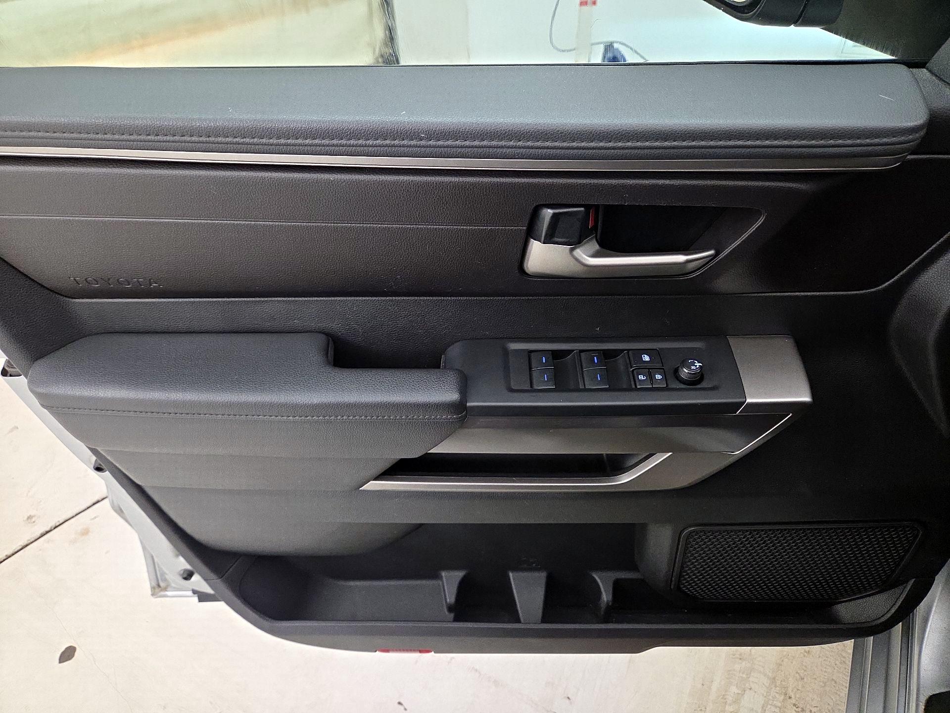 Thumbnail: 2022 Toyota Tundra - 12