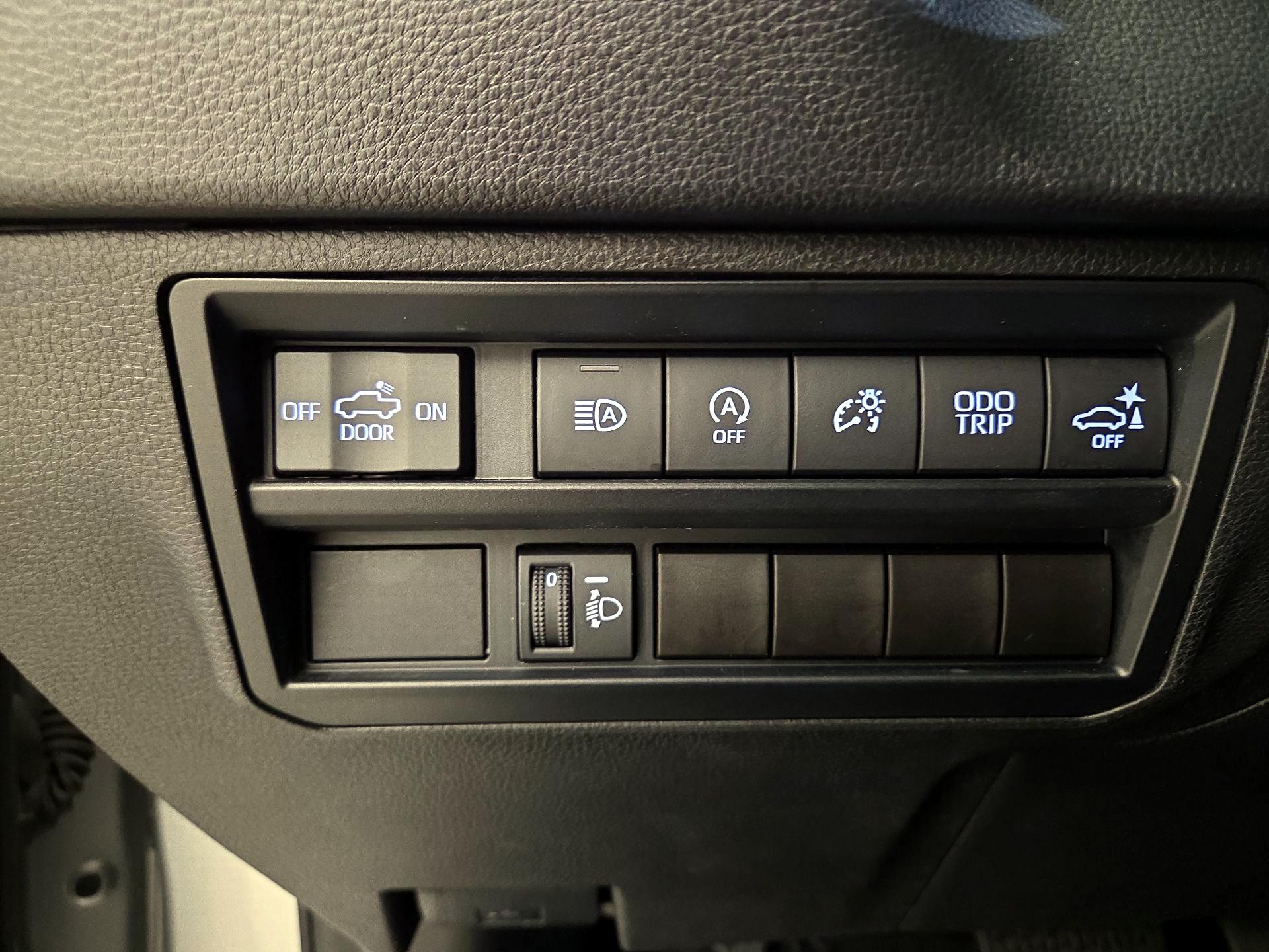 Thumbnail: 2022 Toyota Tundra - 13