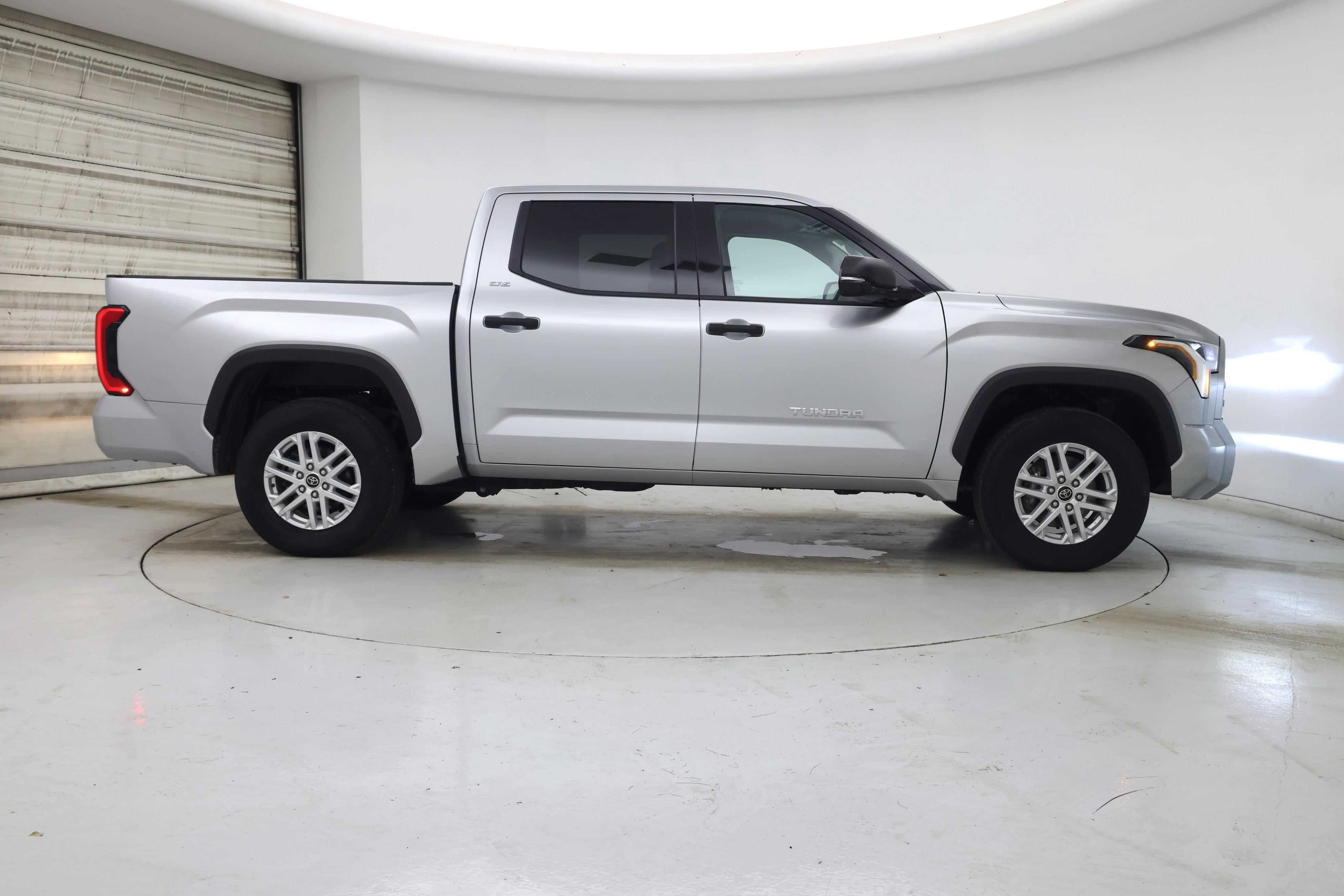 Thumbnail: 2022 Toyota Tundra - 7