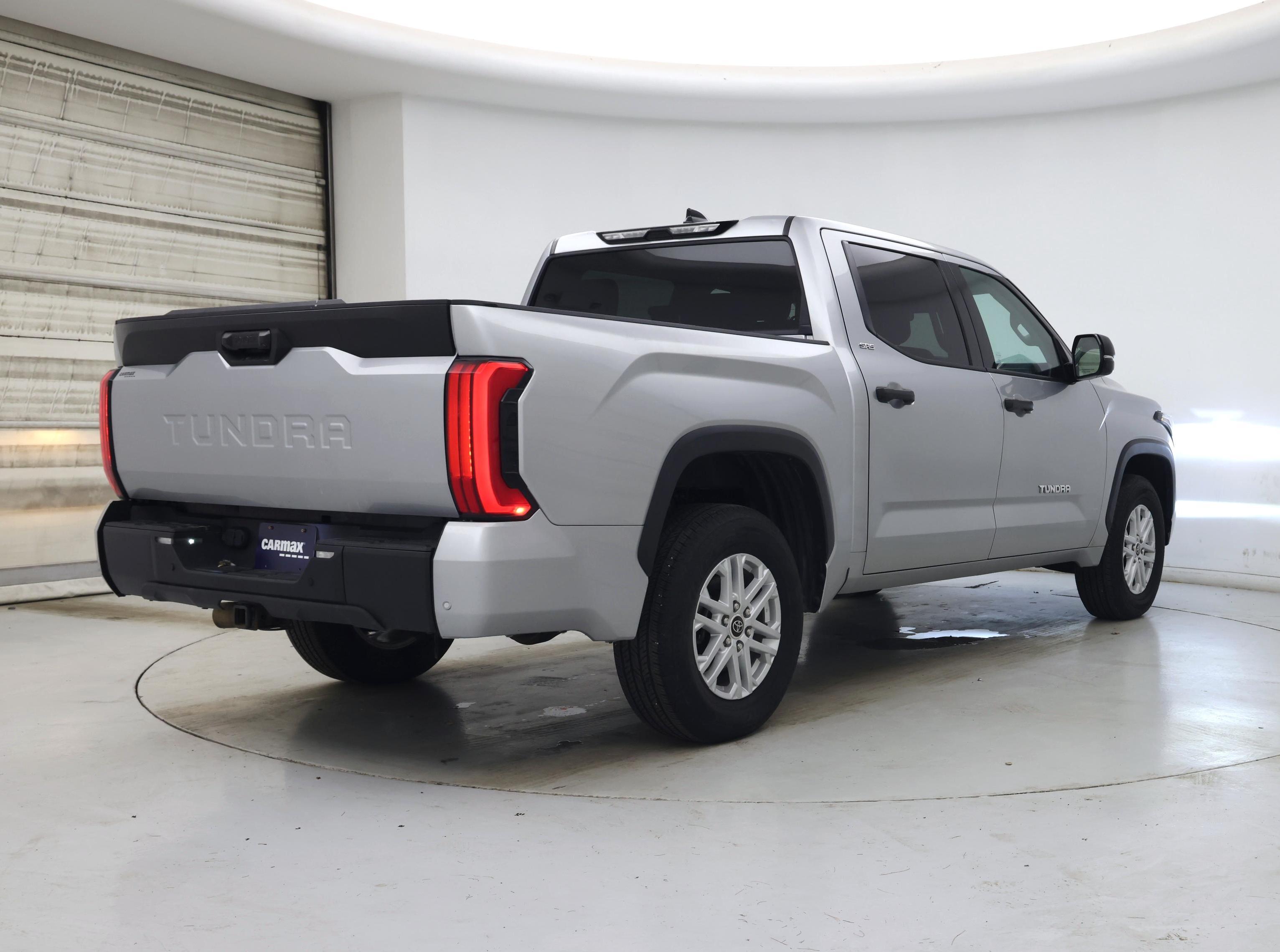 Thumbnail: 2022 Toyota Tundra - 8