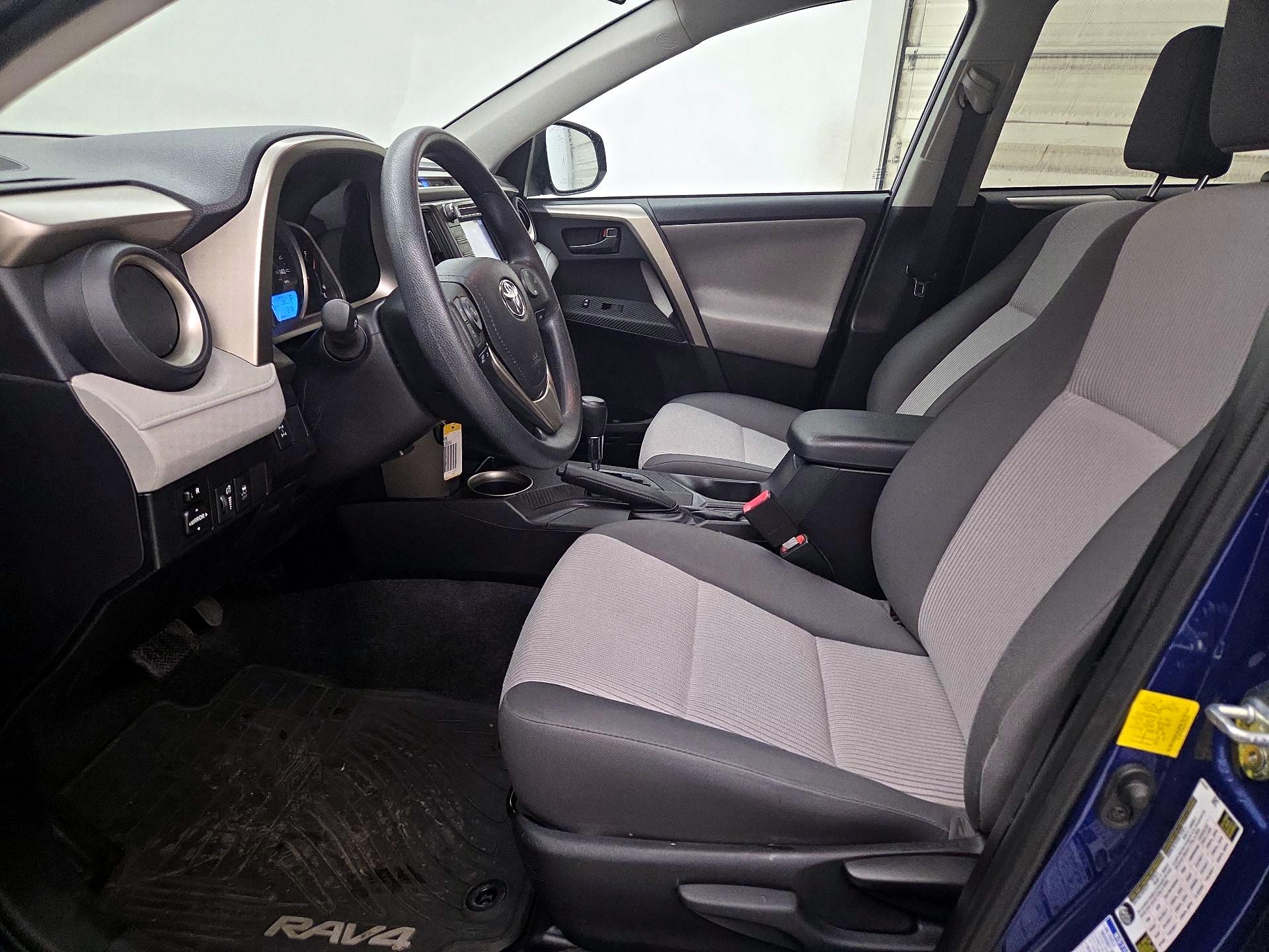 Thumbnail: 2014 Toyota RAV4 - 11