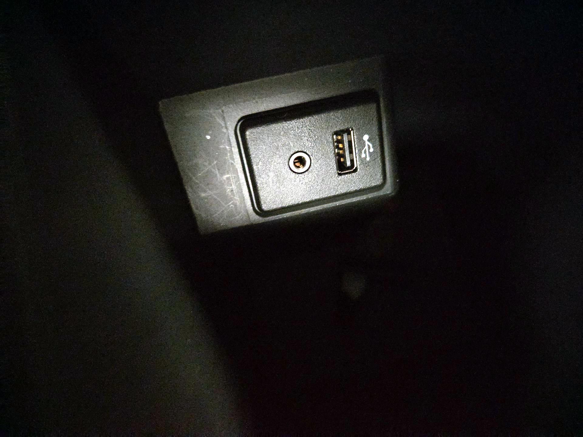 Thumbnail: 2017 Nissan Sentra - 18