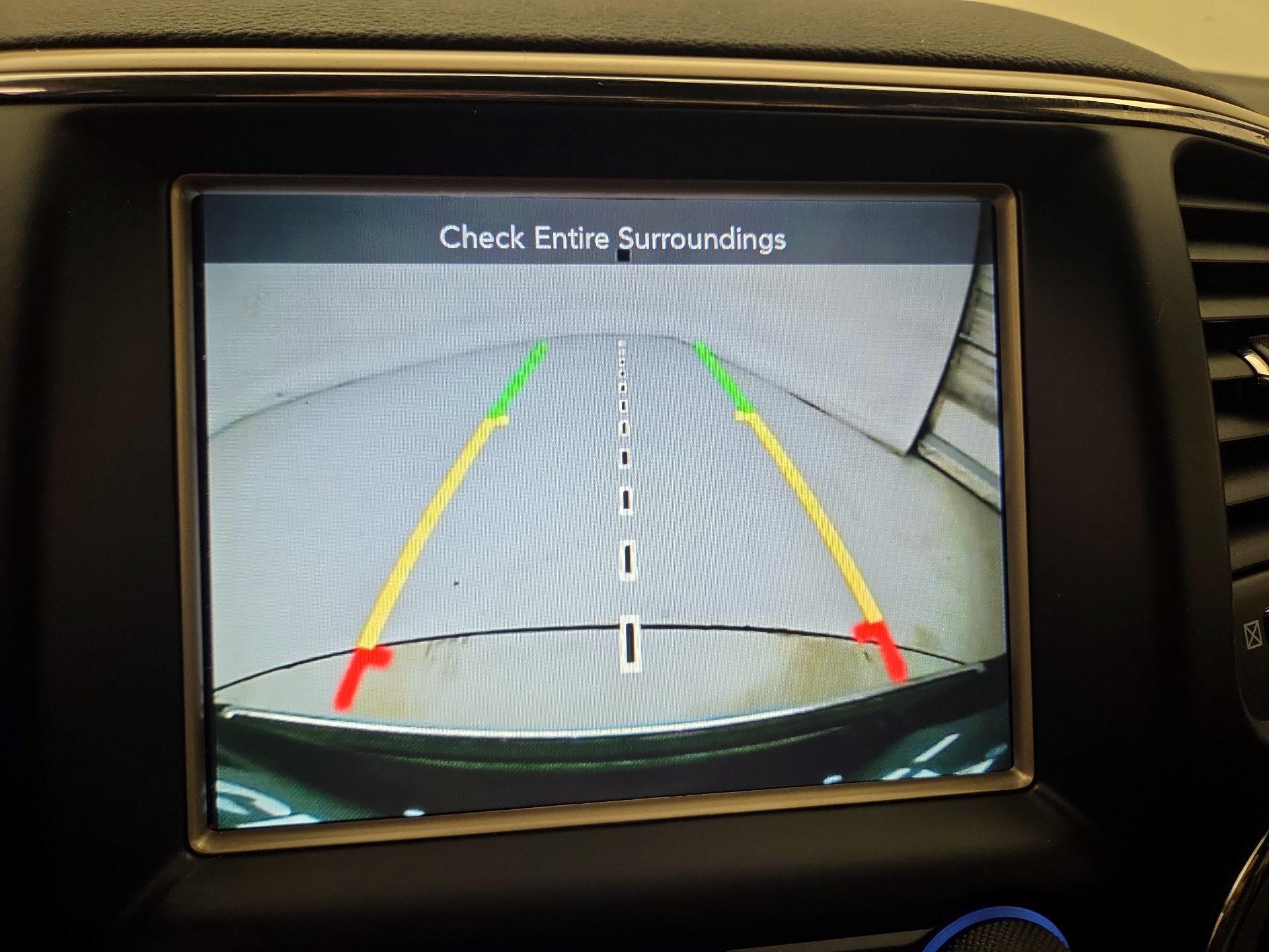 Thumbnail: 2015 Jeep Grand Cherokee - 15