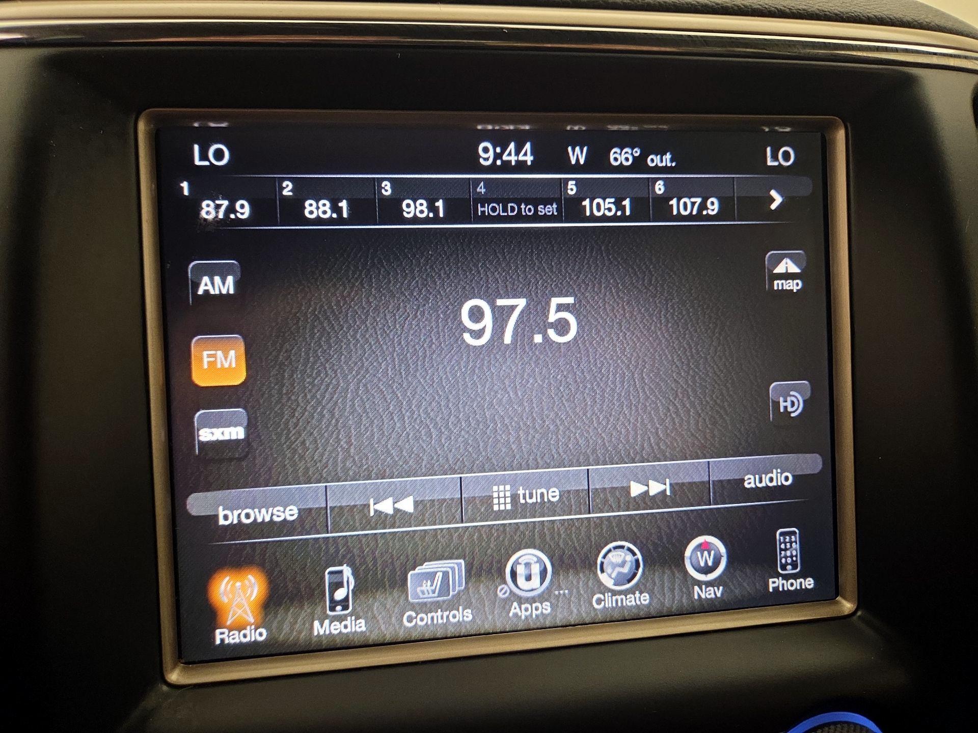 Thumbnail: 2015 Jeep Grand Cherokee - 16