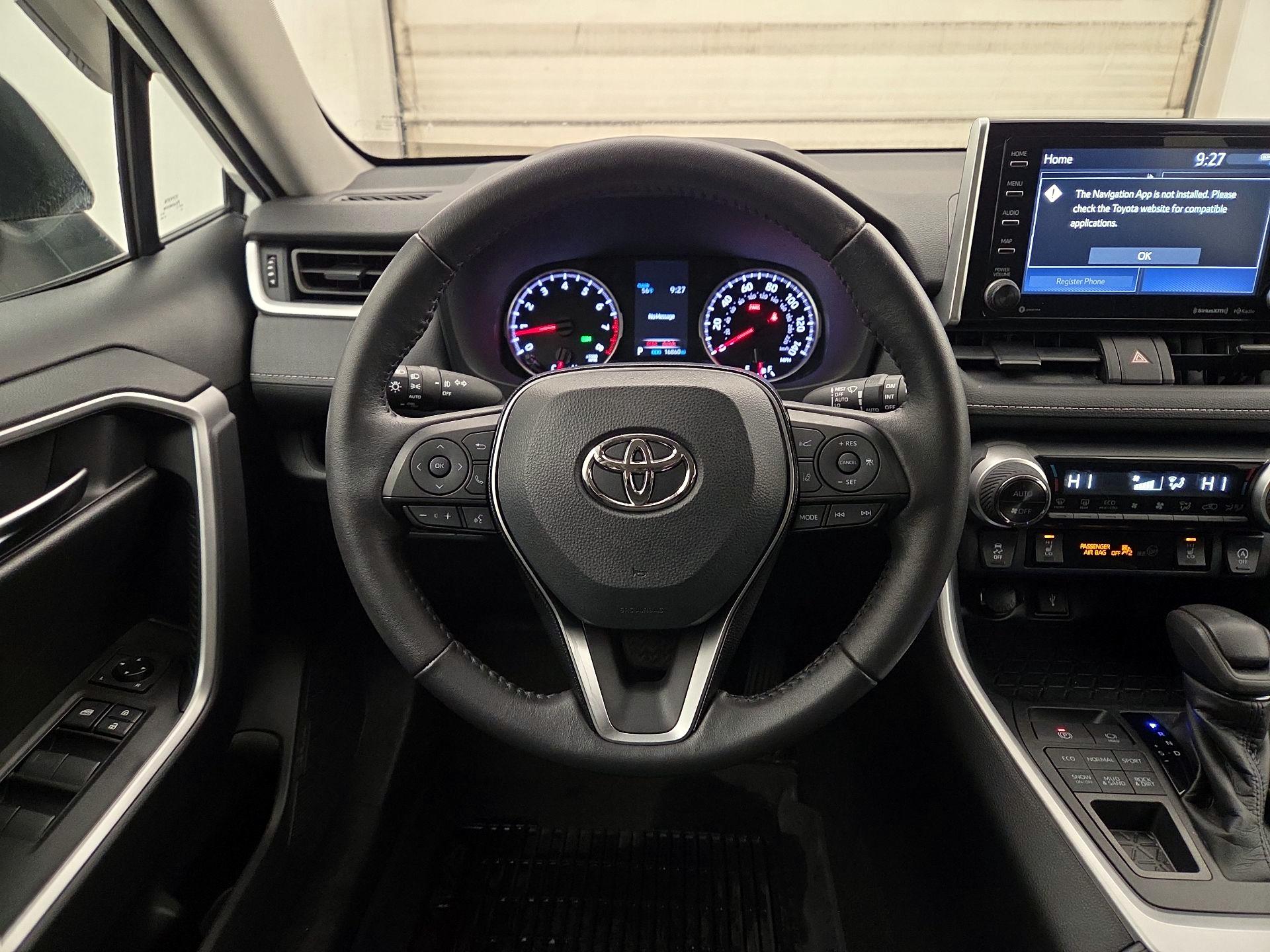 Thumbnail: 2021 Toyota RAV4 - 10