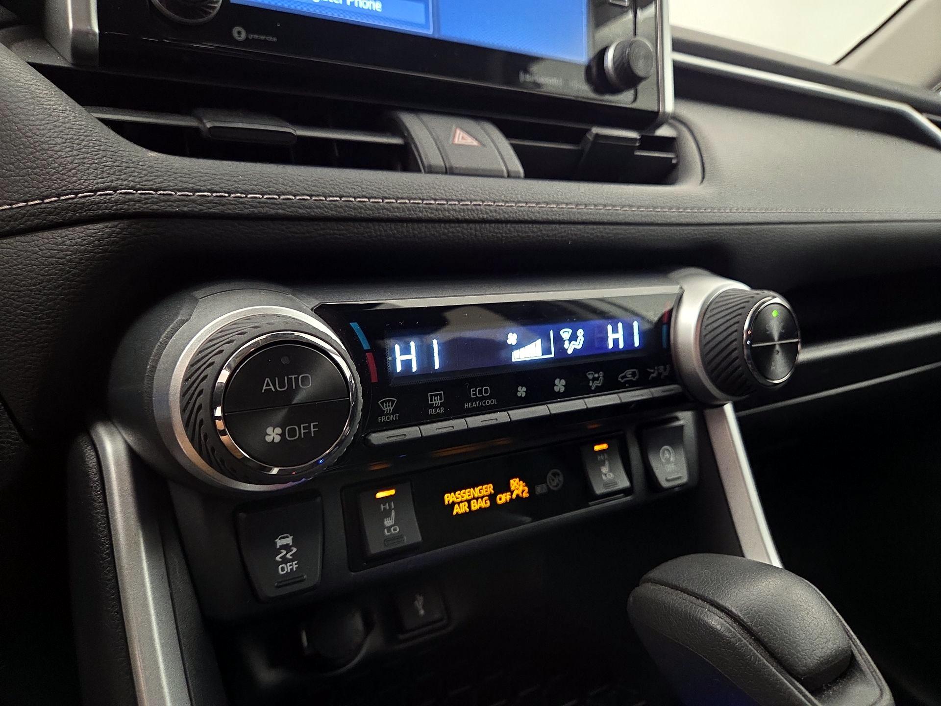 Thumbnail: 2021 Toyota RAV4 - 16