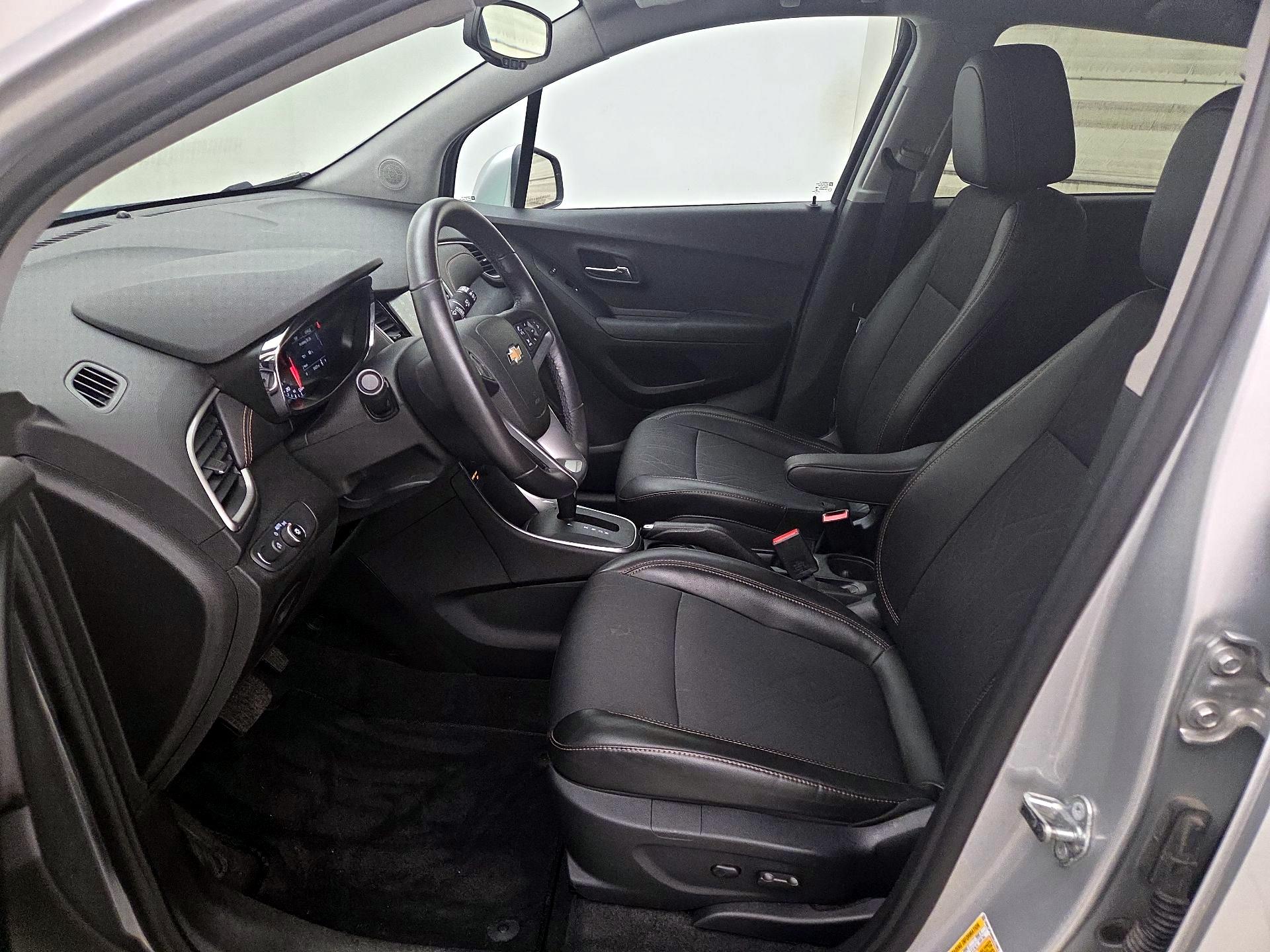 Thumbnail: 2017 Chevrolet Trax - 11