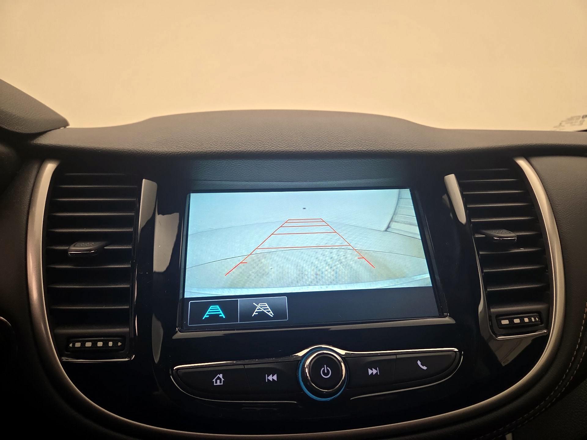 Thumbnail: 2017 Chevrolet Trax - 14