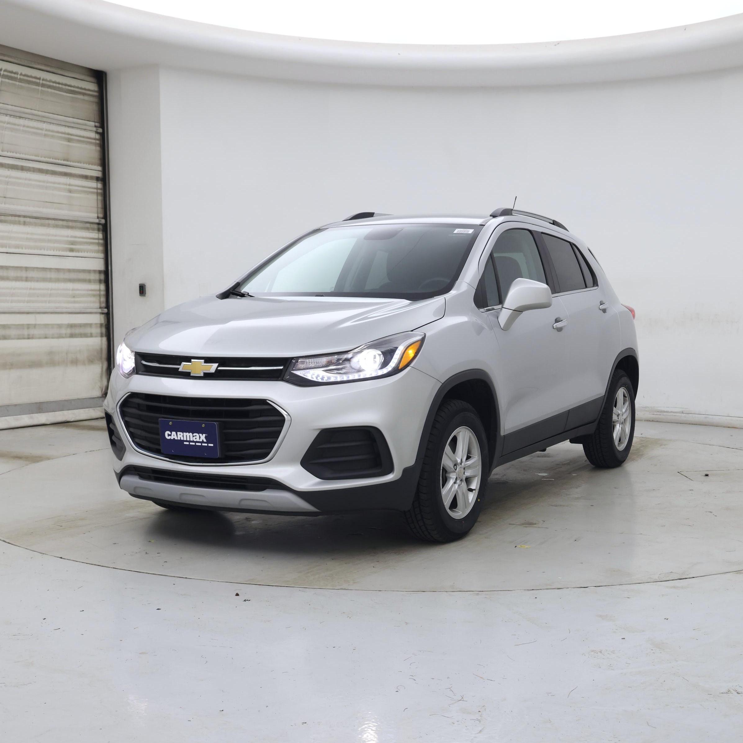 Thumbnail: 2017 Chevrolet Trax - 4