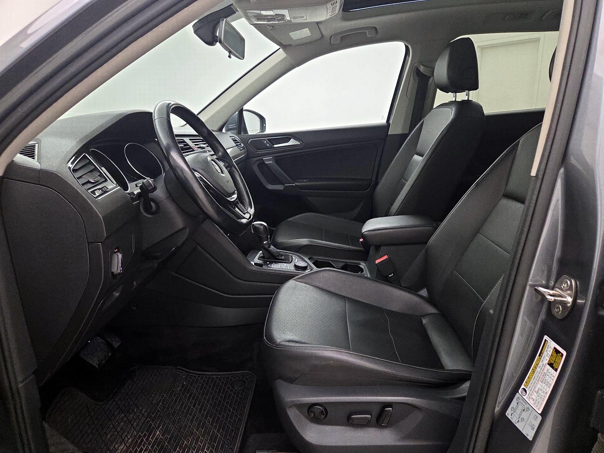 Thumbnail: 2018 Volkswagen Tiguan - 11