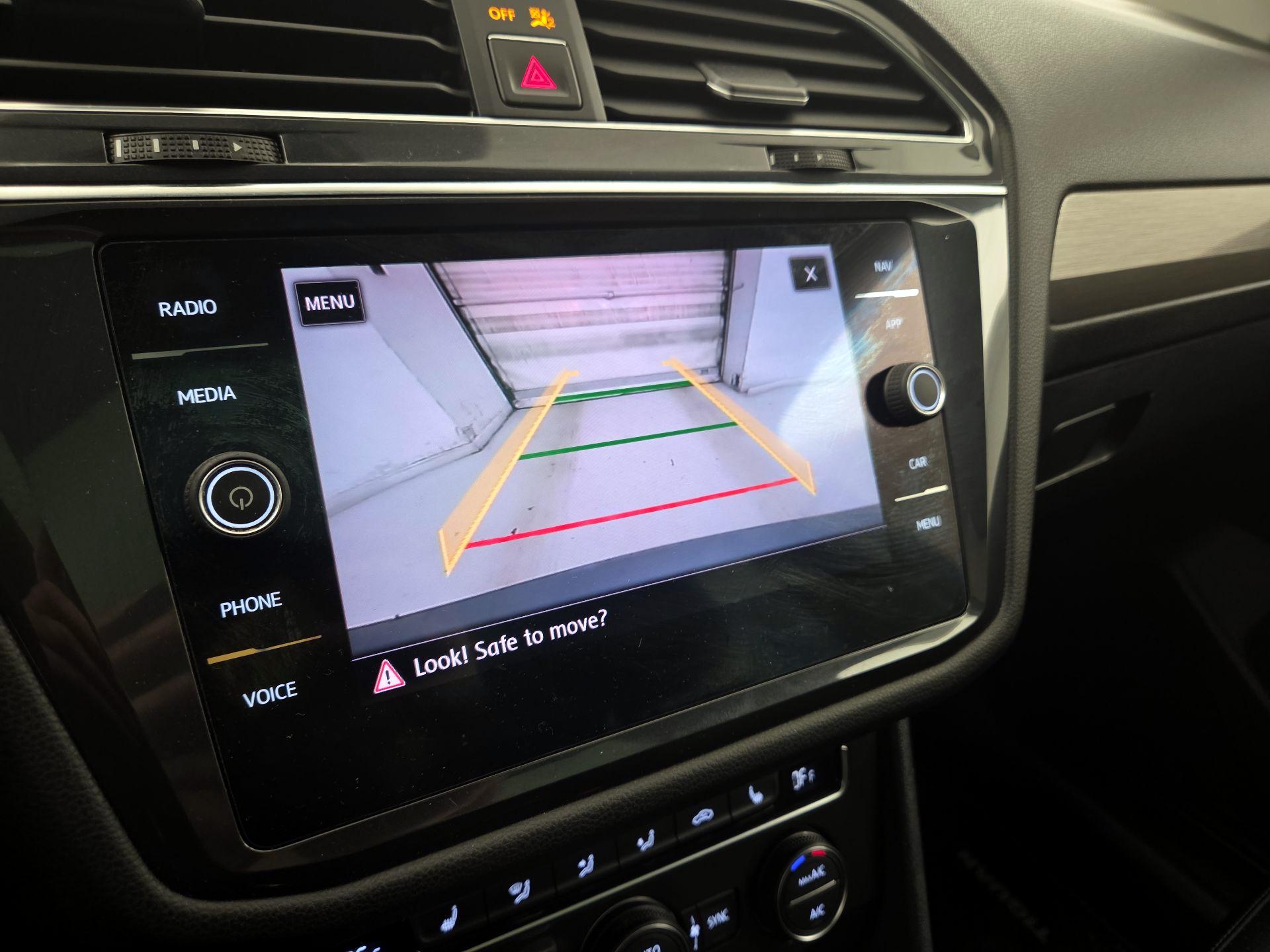 Thumbnail: 2018 Volkswagen Tiguan - 15