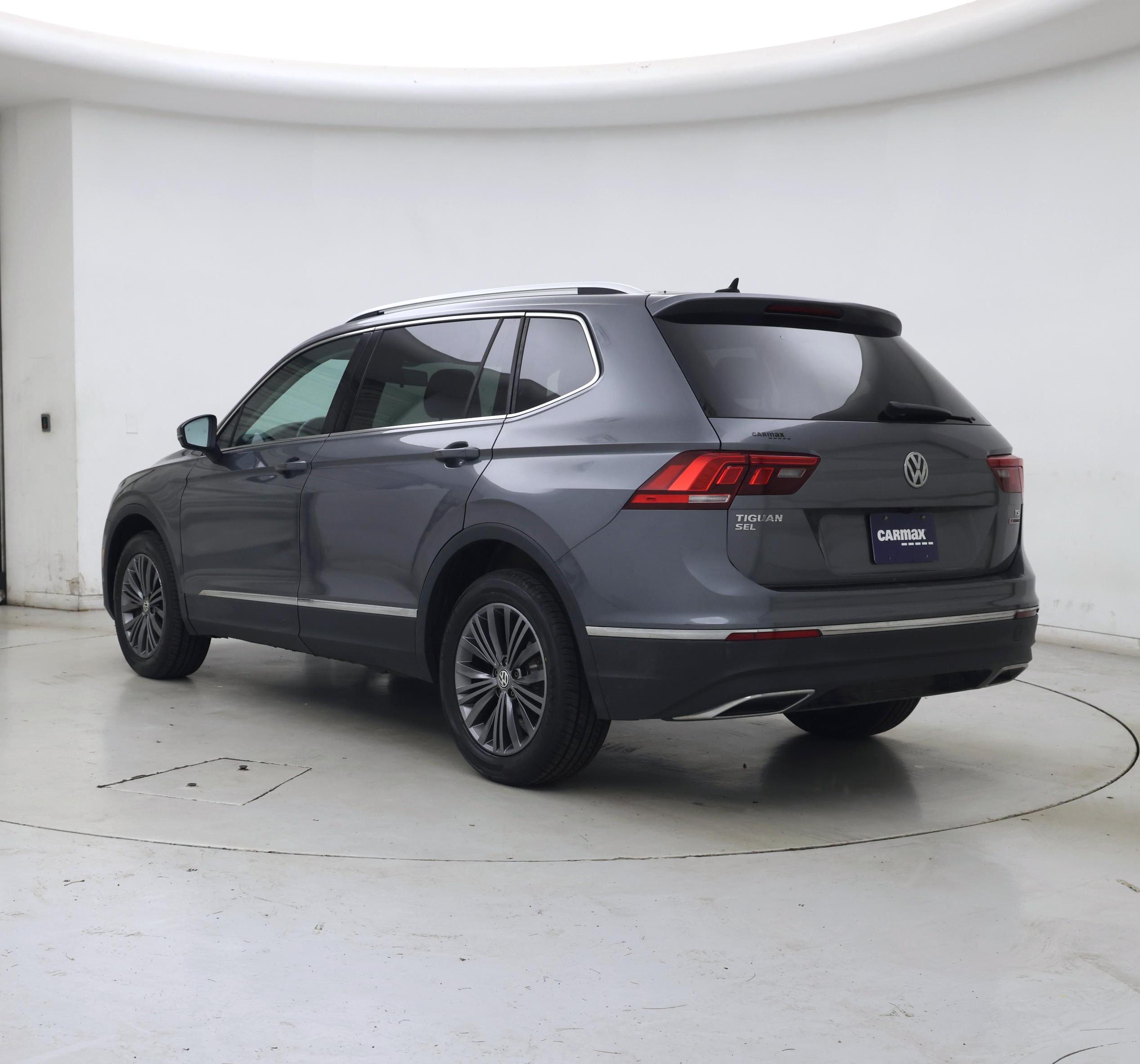 Thumbnail: 2018 Volkswagen Tiguan - 2