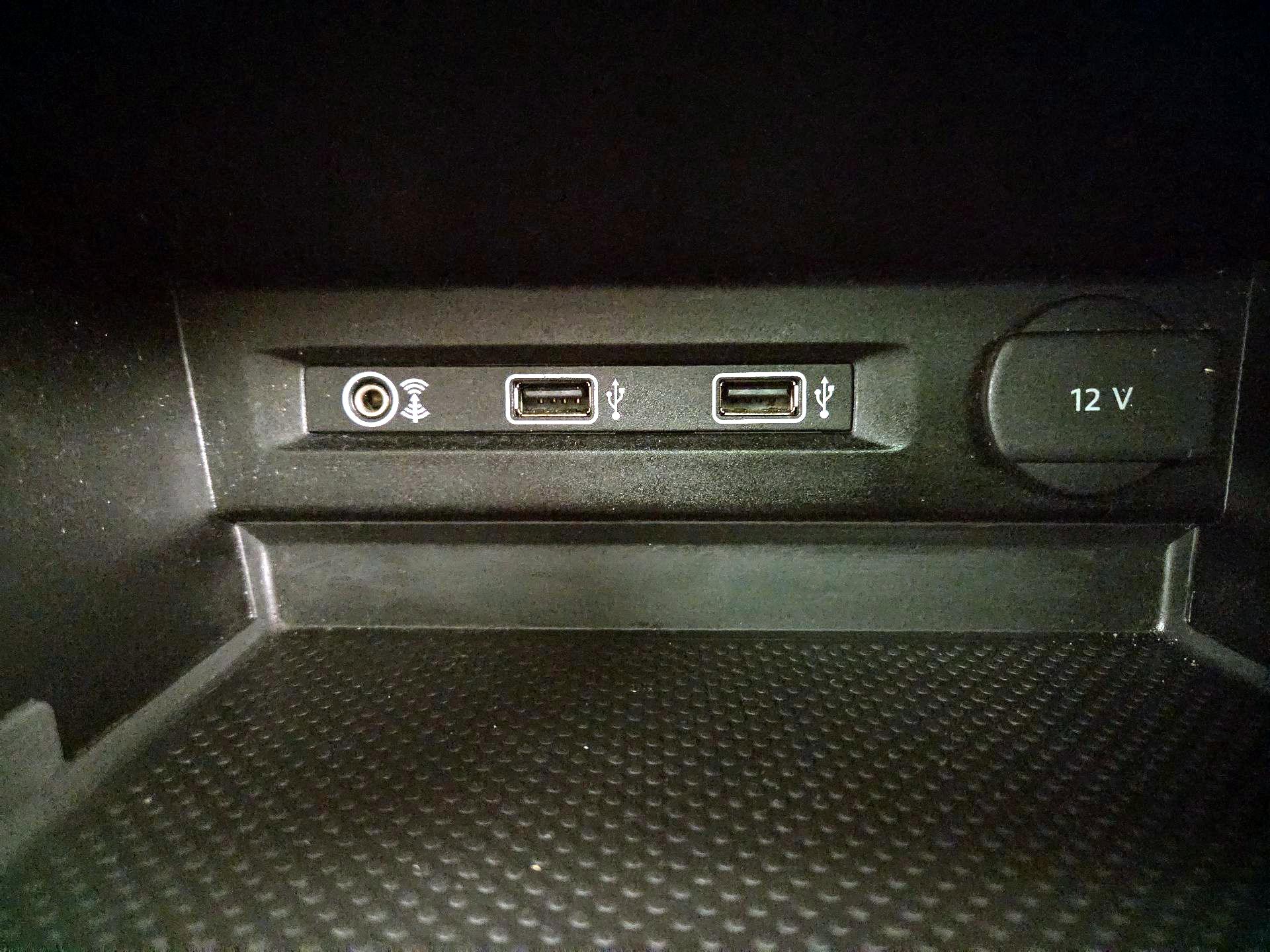 Thumbnail: 2018 Volkswagen Tiguan - 19