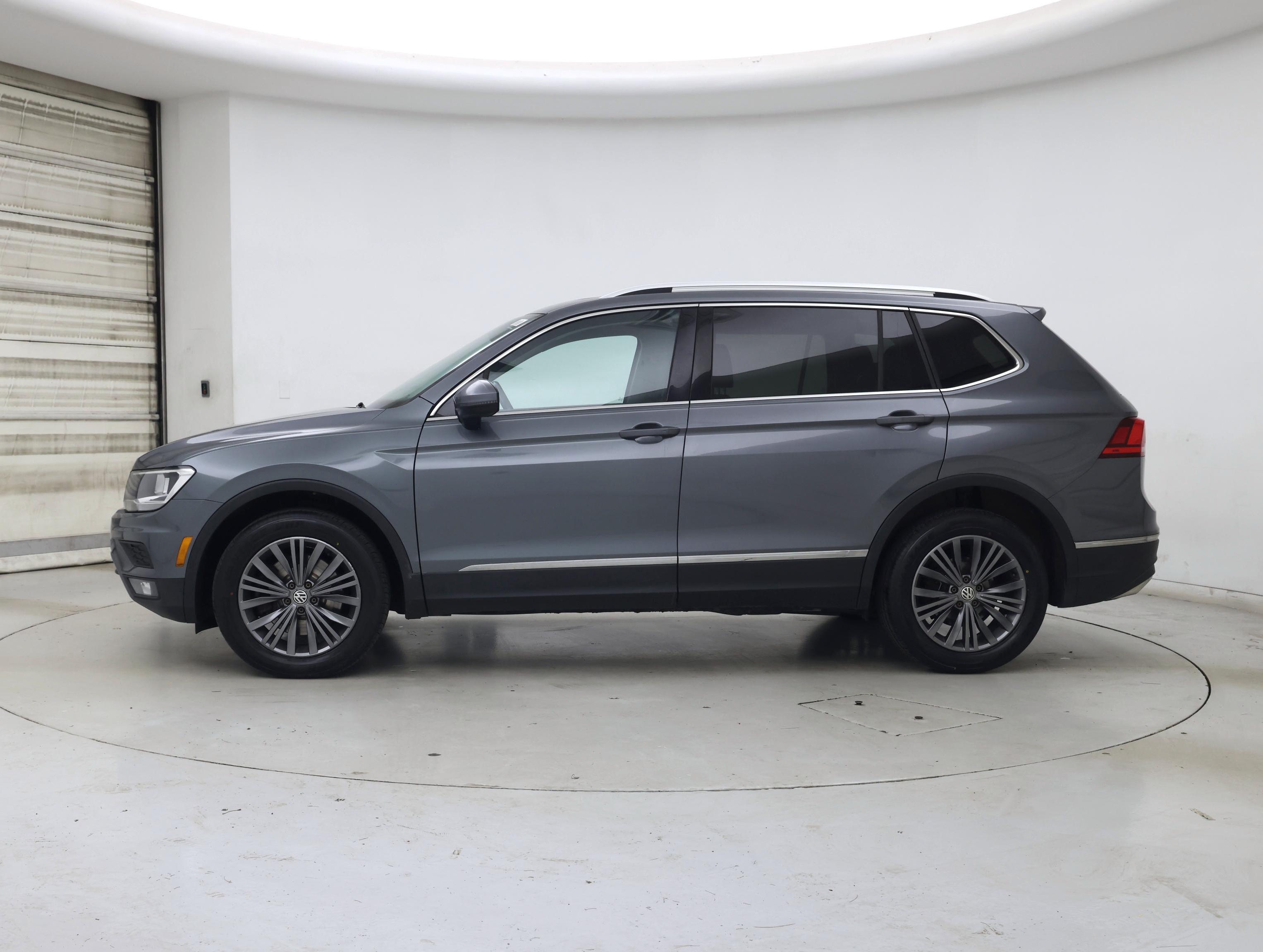 Thumbnail: 2018 Volkswagen Tiguan - 3