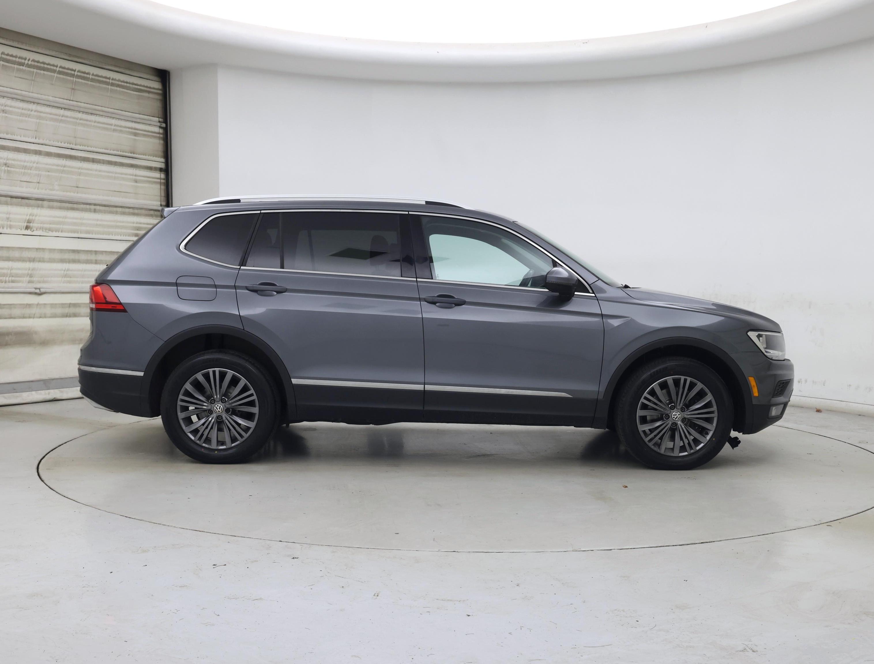 Thumbnail: 2018 Volkswagen Tiguan - 7