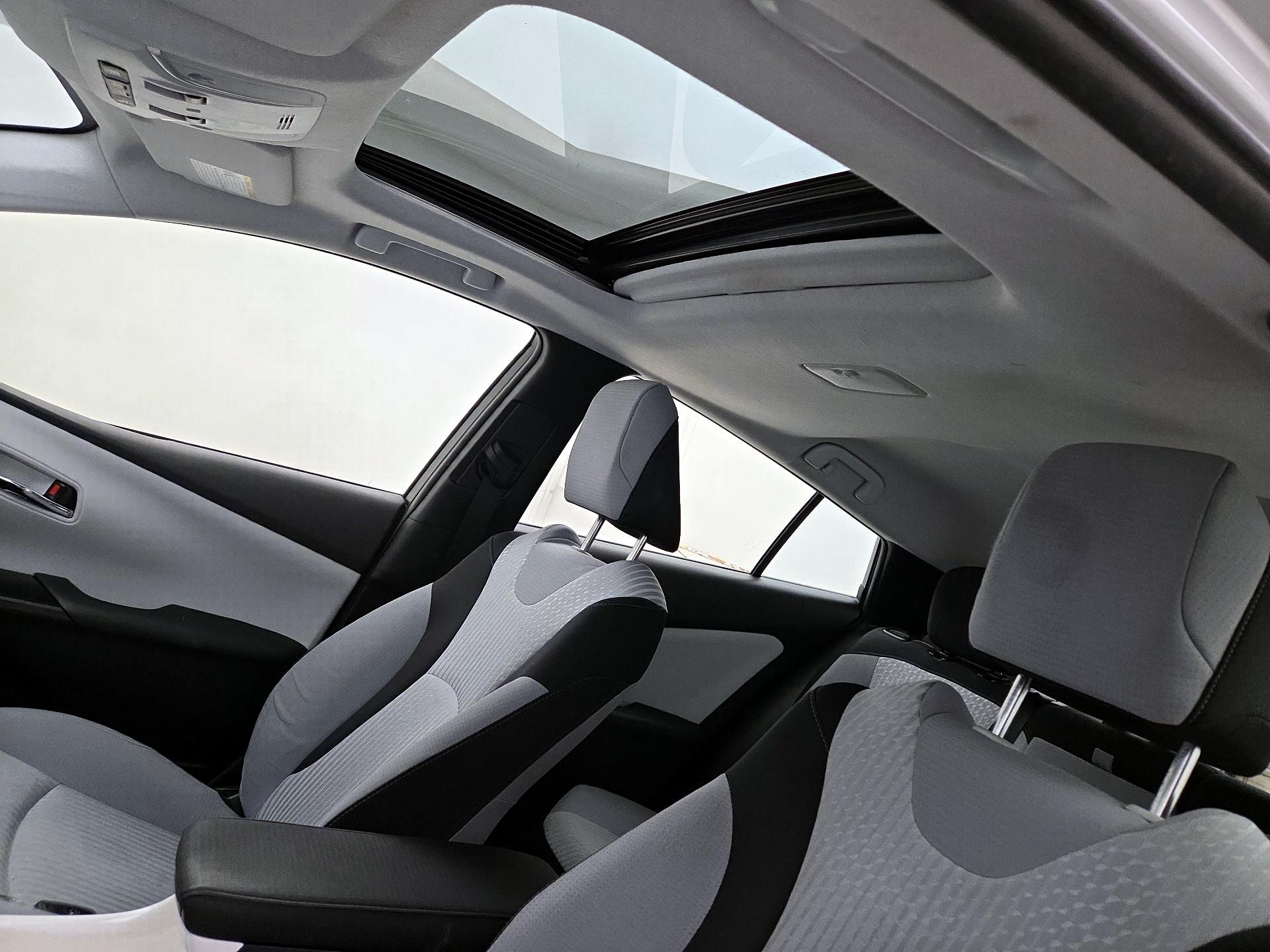 Thumbnail: 2018 Toyota Prius - 19