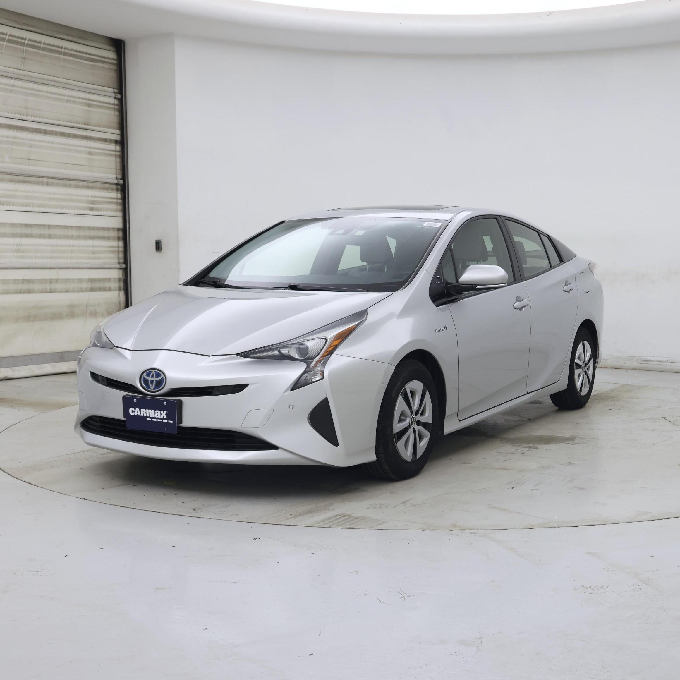 Thumbnail: 2018 Toyota Prius - 4