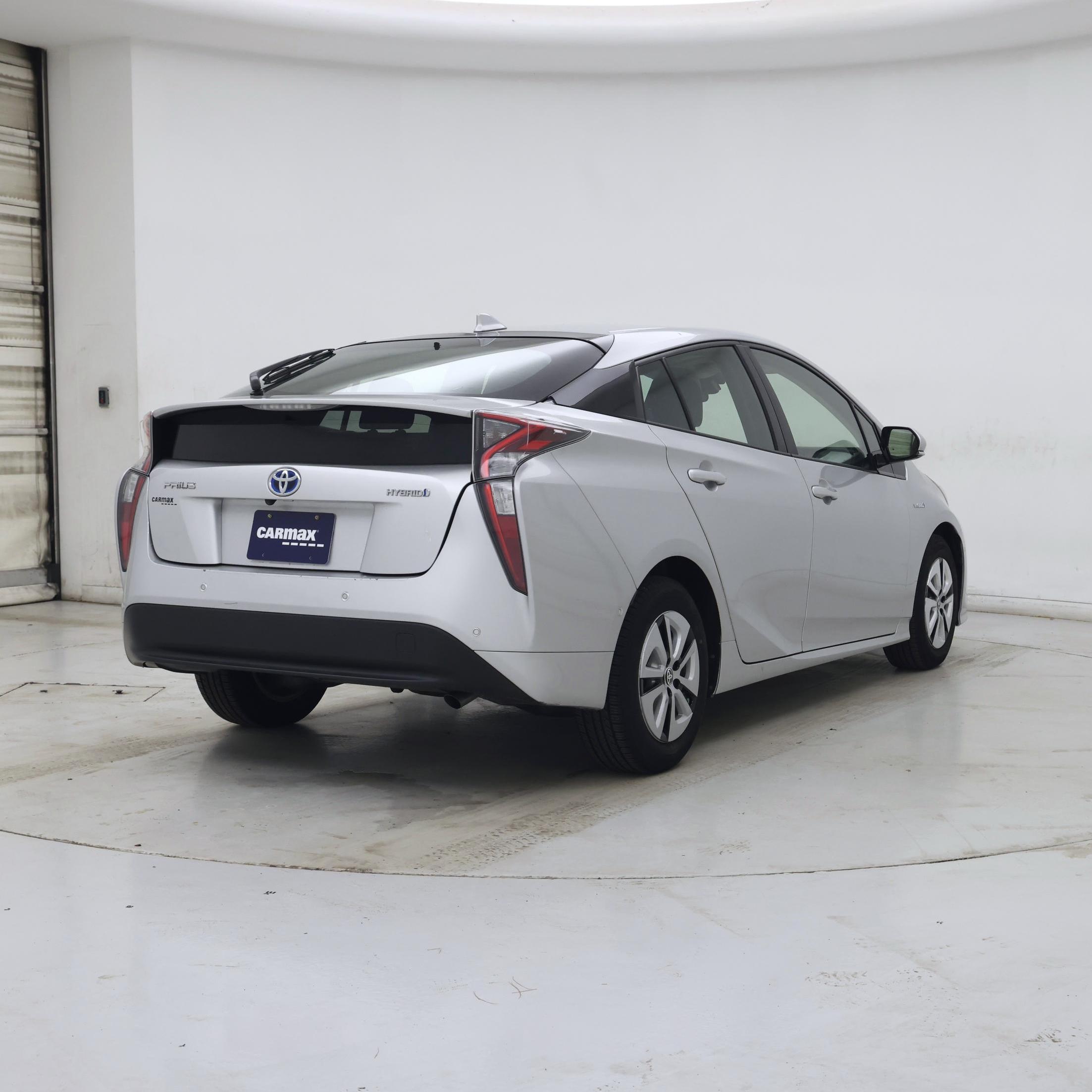 Thumbnail: 2018 Toyota Prius - 8