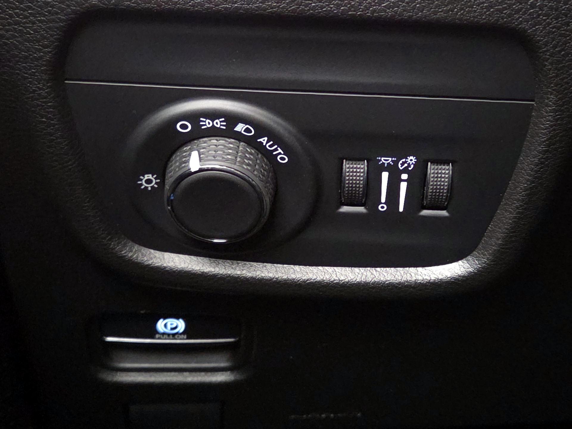 Thumbnail: 2022 Jeep Grand Cherokee - 13