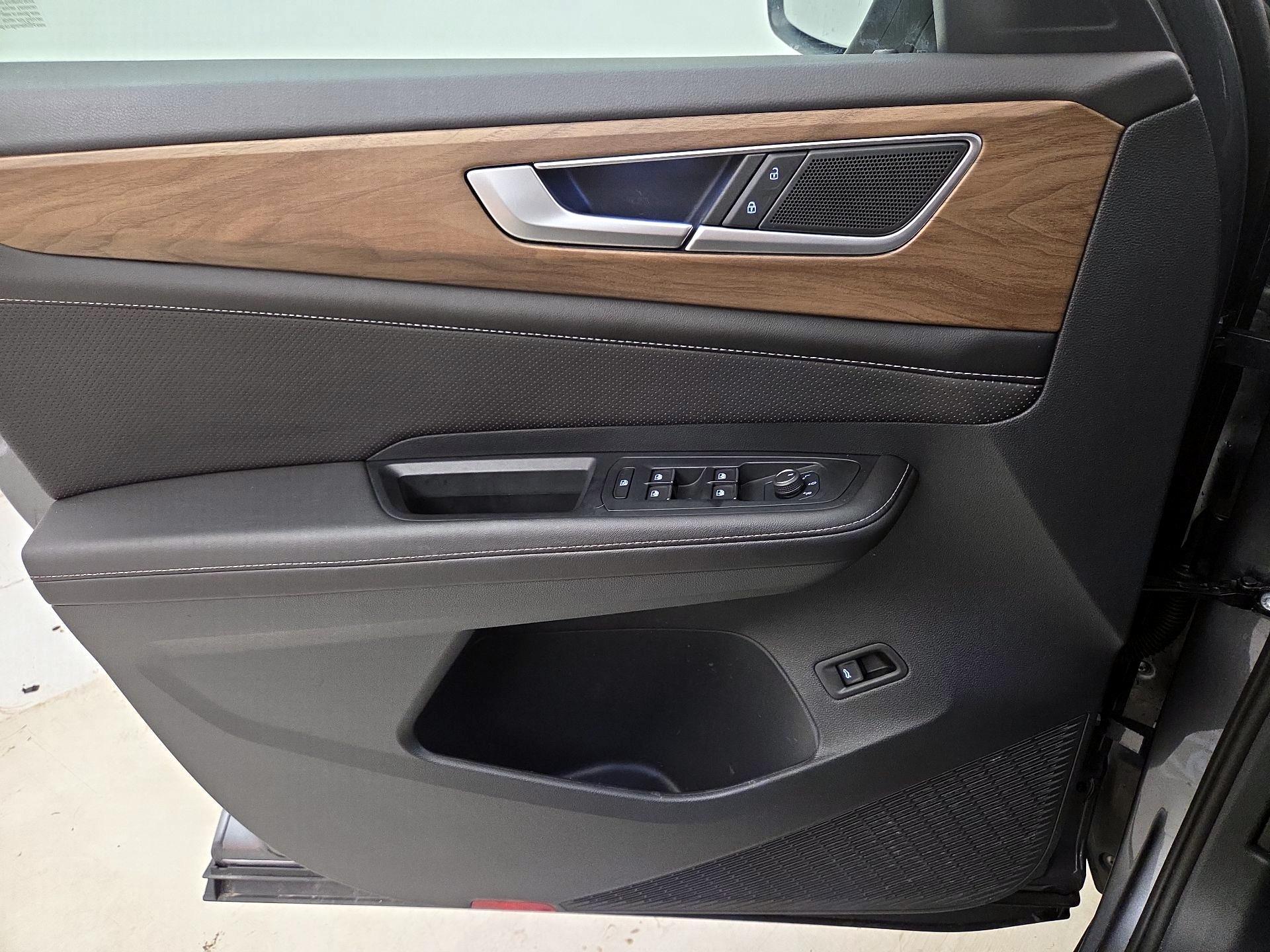 Thumbnail: 2025 Volkswagen Atlas - 12