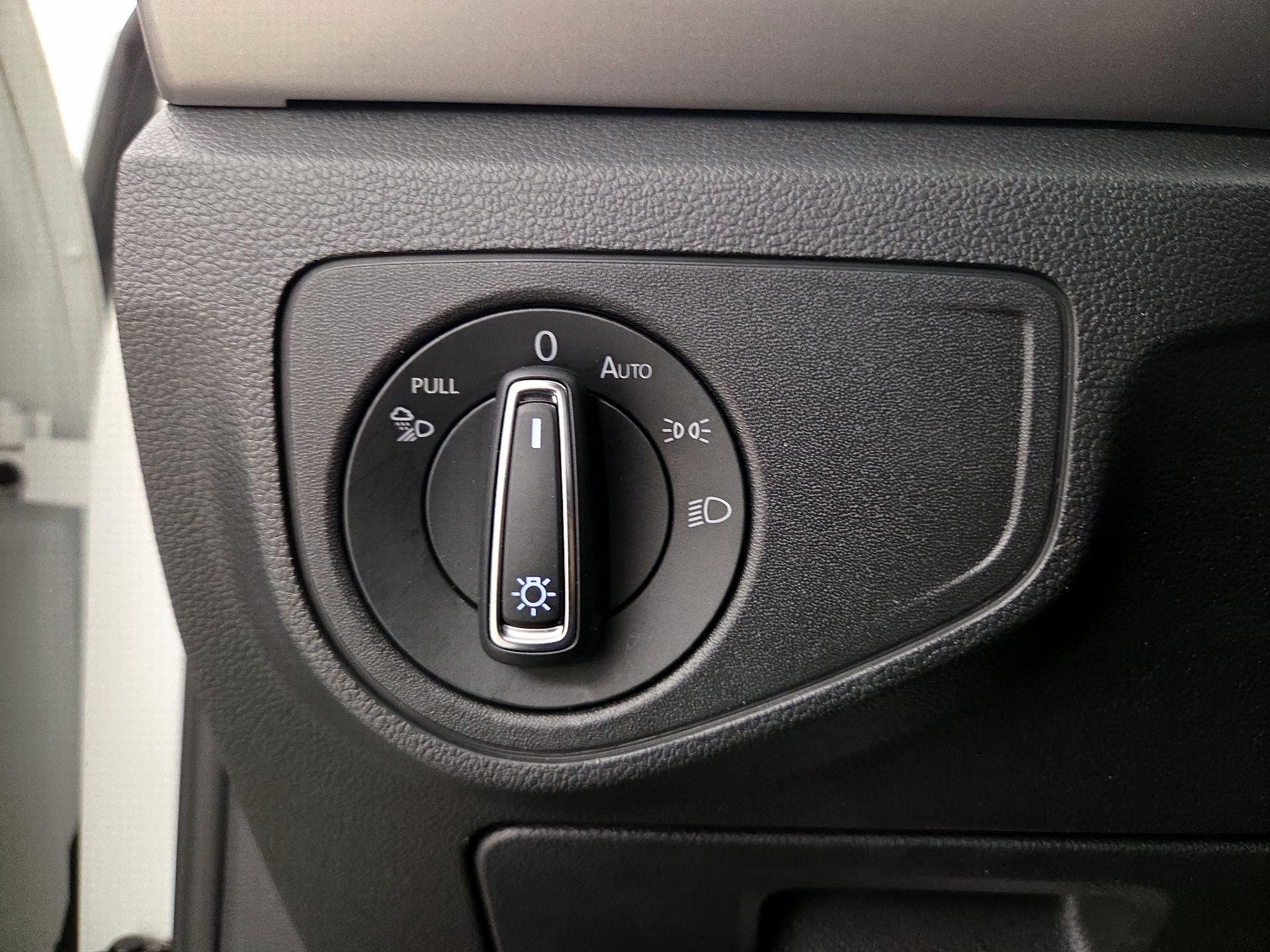 Thumbnail: 2021 Volkswagen Atlas - 13