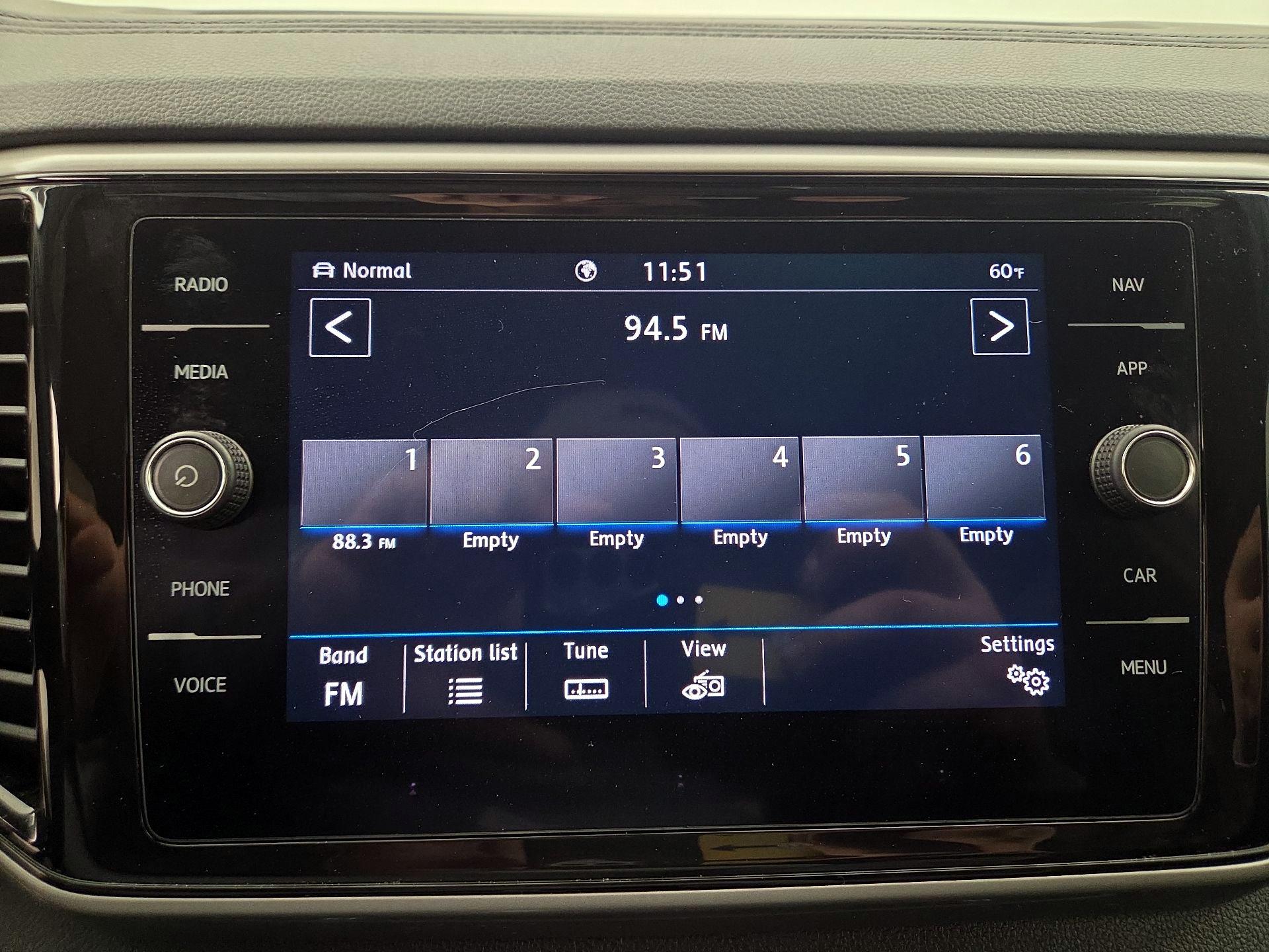 Thumbnail: 2021 Volkswagen Atlas - 16