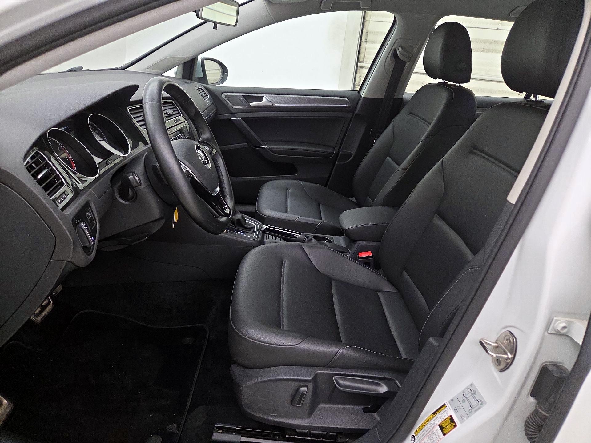 Thumbnail: 2019 Volkswagen Golf - 11