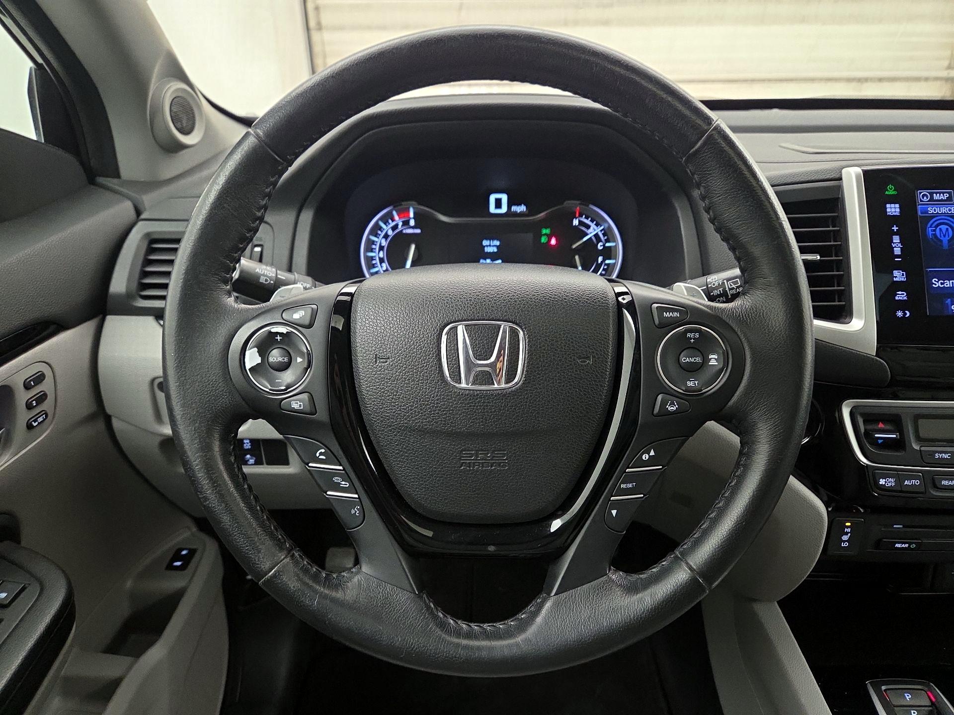 Thumbnail: 2016 Honda Pilot - 10