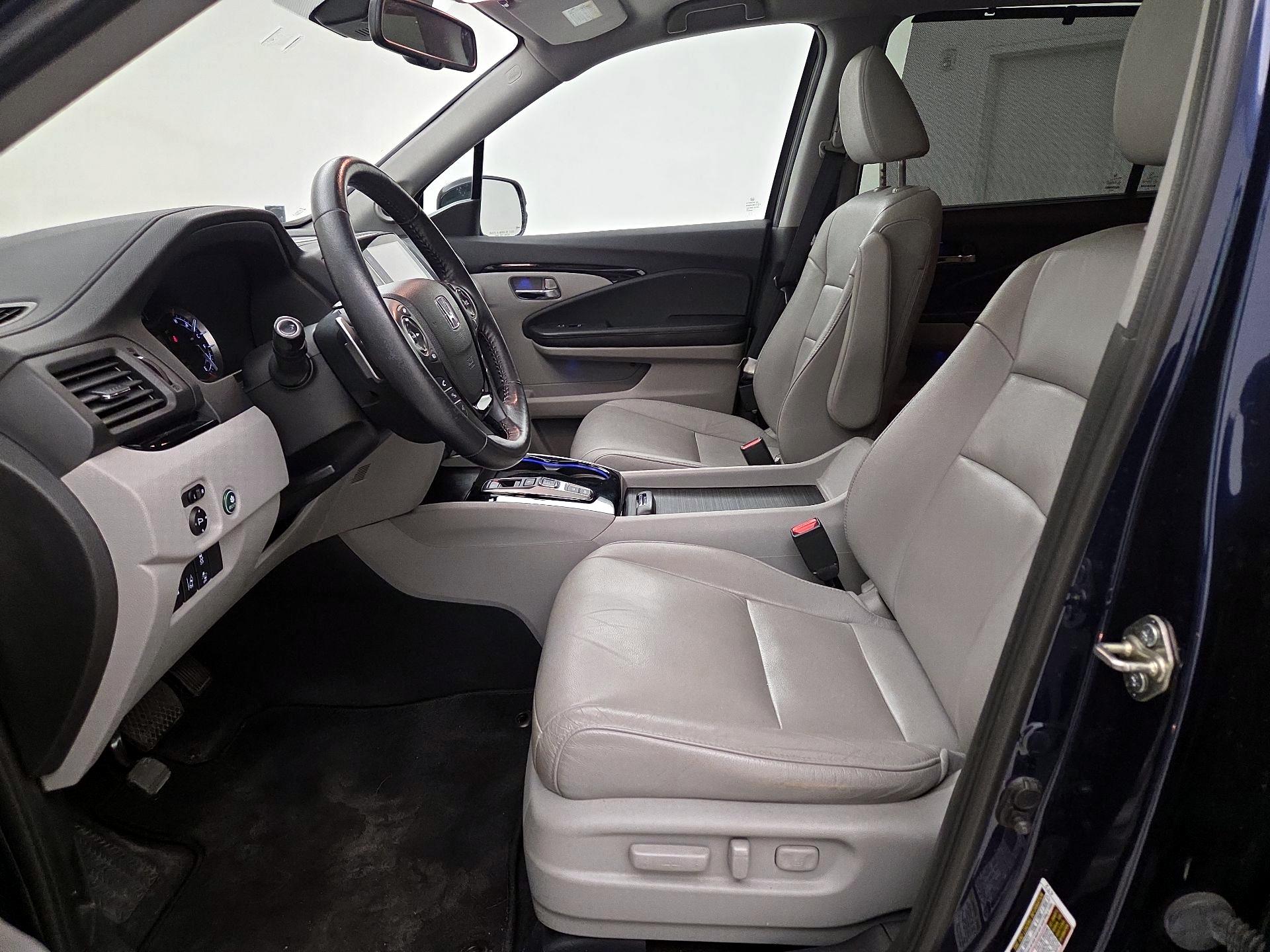 Thumbnail: 2016 Honda Pilot - 11