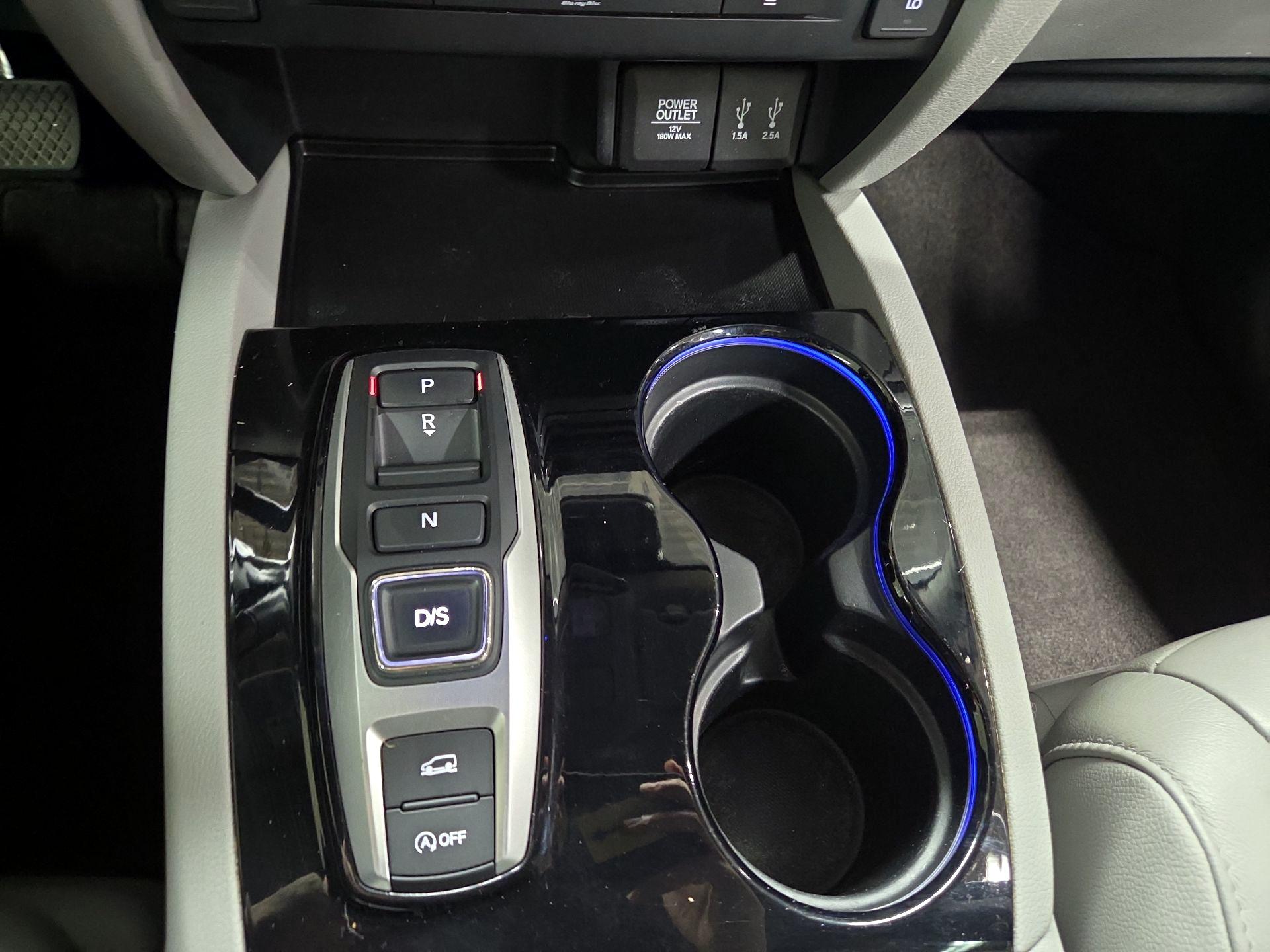 Thumbnail: 2016 Honda Pilot - 17