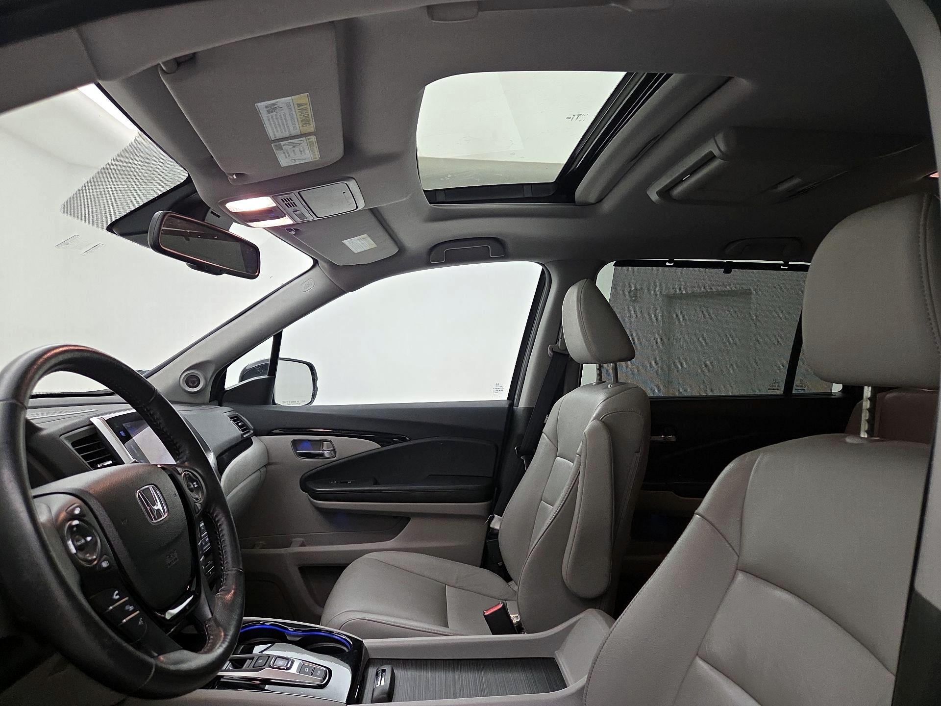 Thumbnail: 2016 Honda Pilot - 19